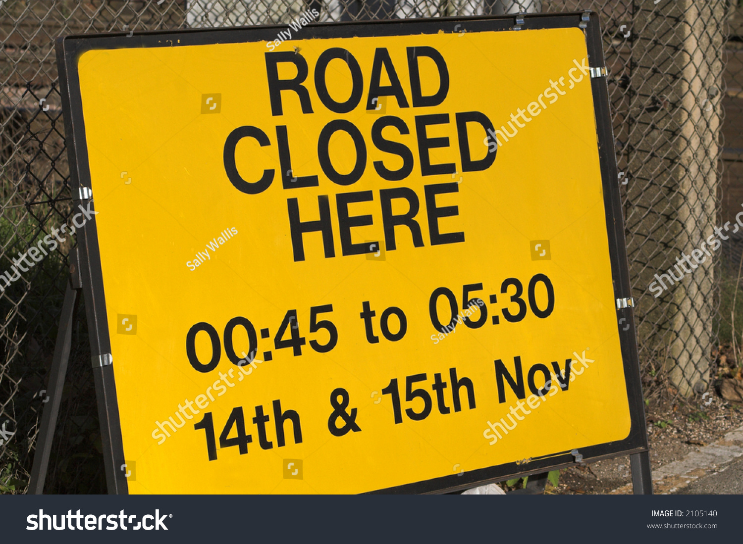 Road Ahead Closed Advanced Warning SignẢnh có sẵn2105140 | Shutterstock