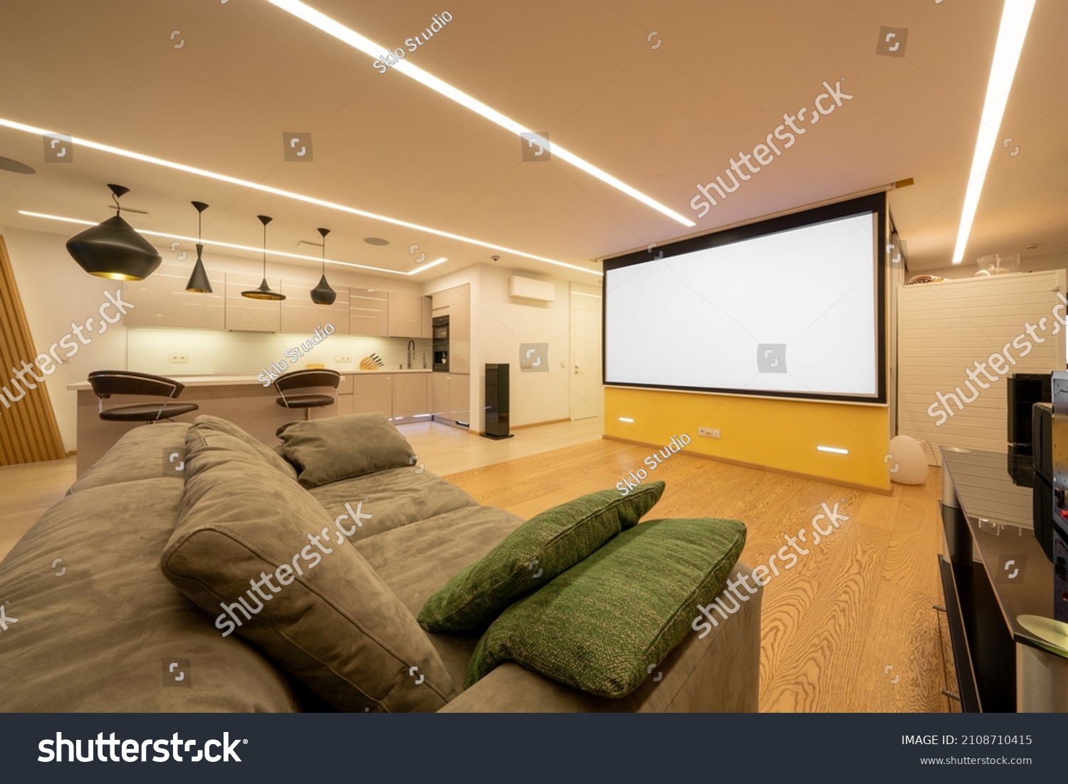 5,002 Big Television Screen Images, Stock Photos & Vectors | Shutterstock