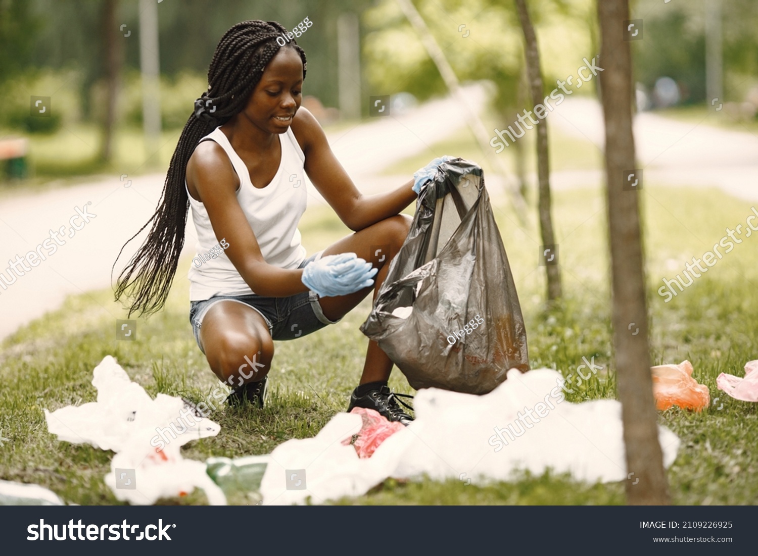 Teenage Girl Pick Trash Park Stock Photo 2109226925 | Shutterstock