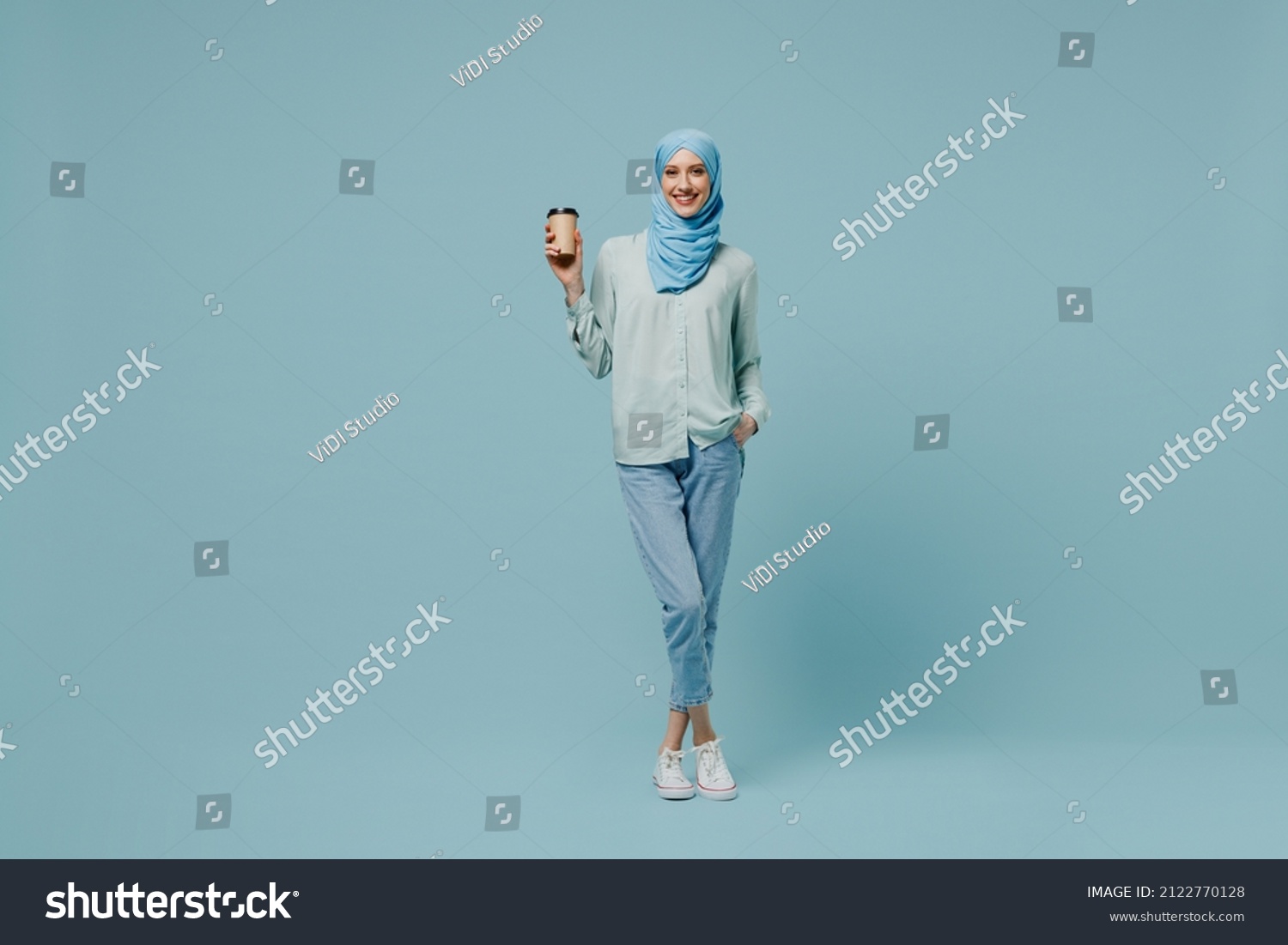 Full Body Young Arabian Asian Muslim Stock Photo 2122770128 | Shutterstock