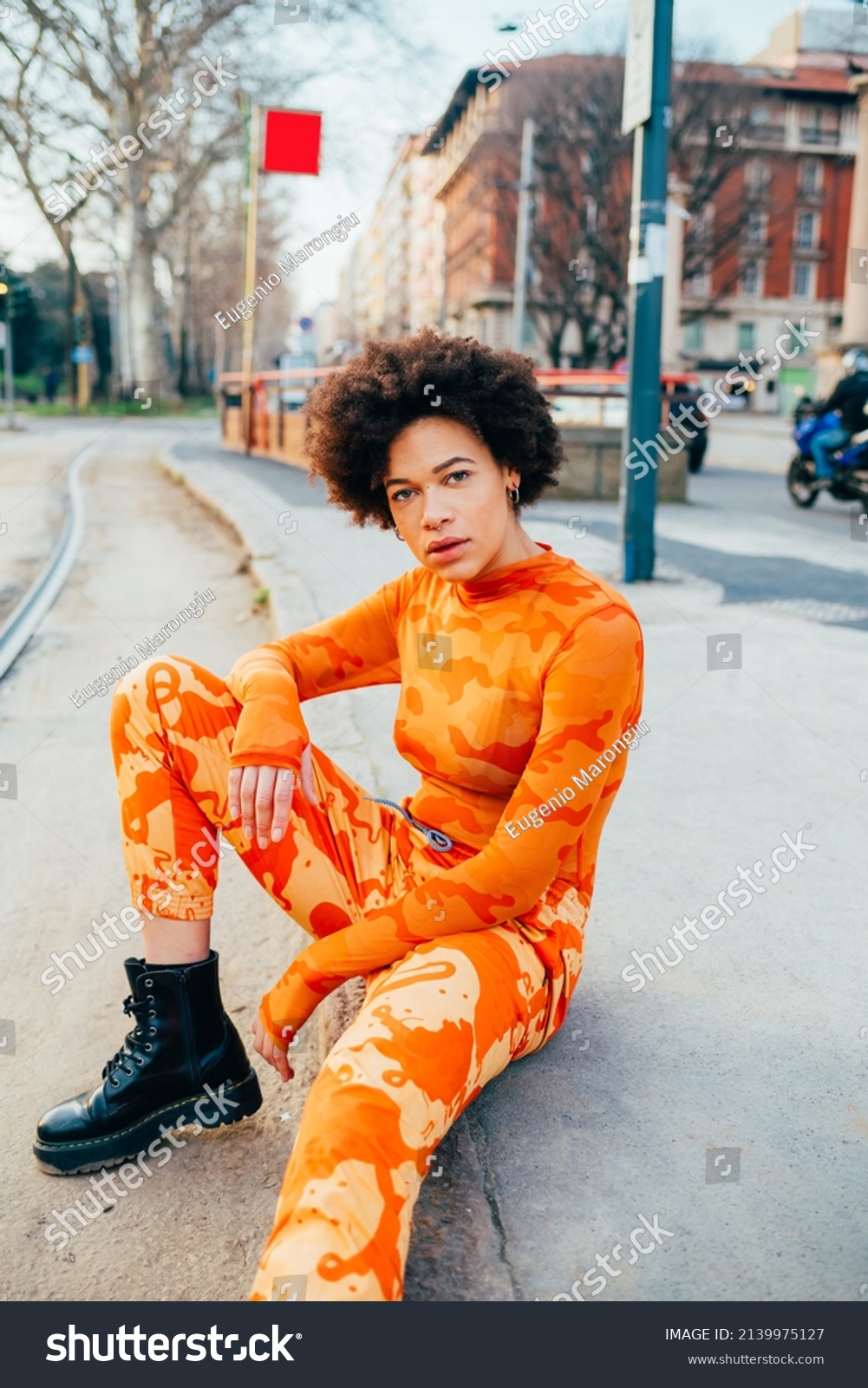 Young Black Woman Outdoor Posing Outdoor Stock Photo 2139975127 ...