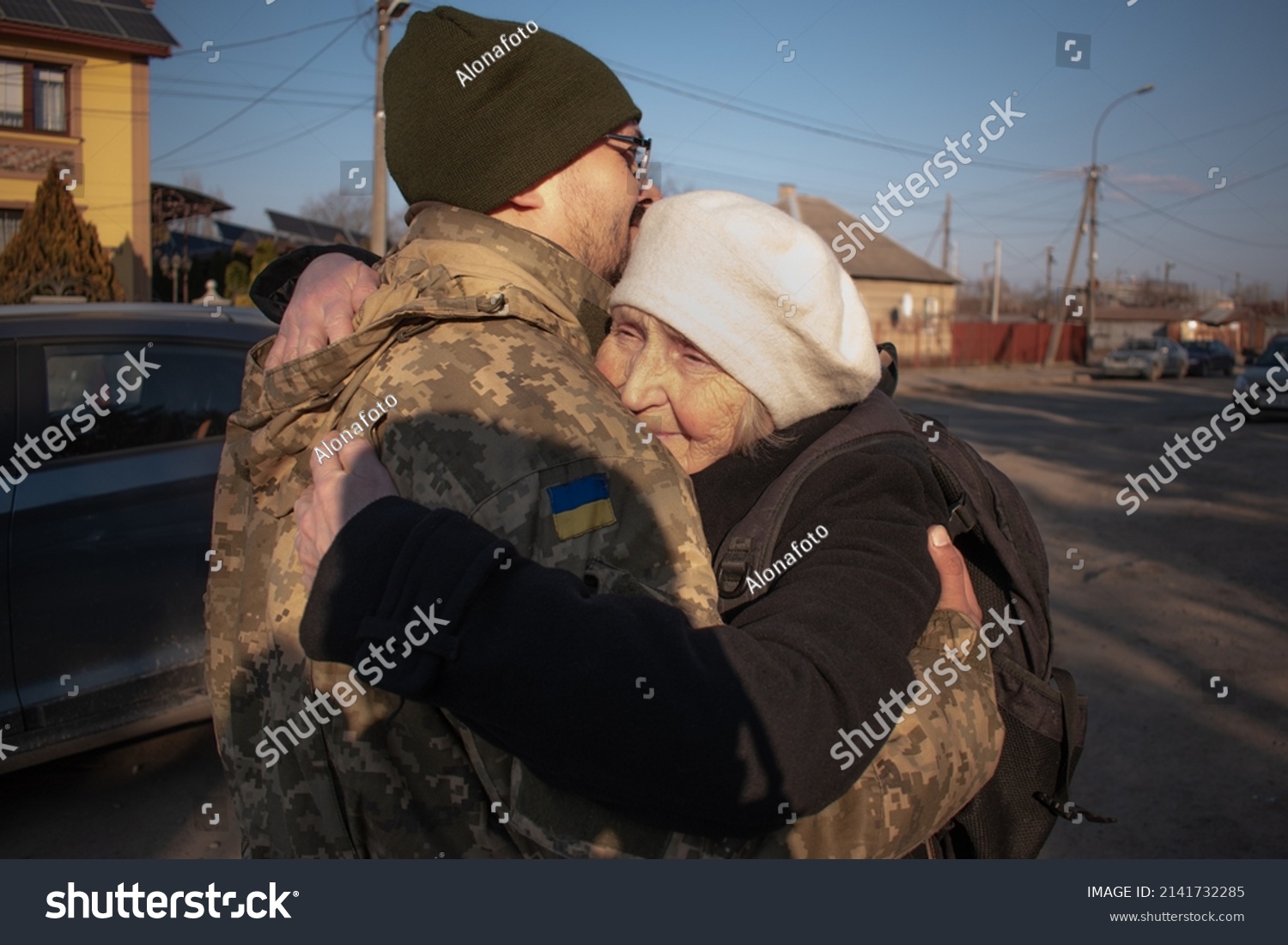 684 Mother Saying Goodbye Images, Stock Photos & Vectors | Shutterstock