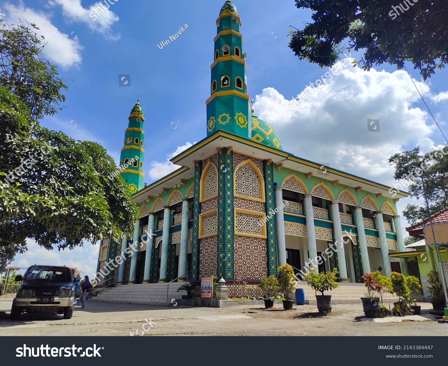 Mosque House Worship Muslims Muslims Mosque Stock Photo 2143384447 ...