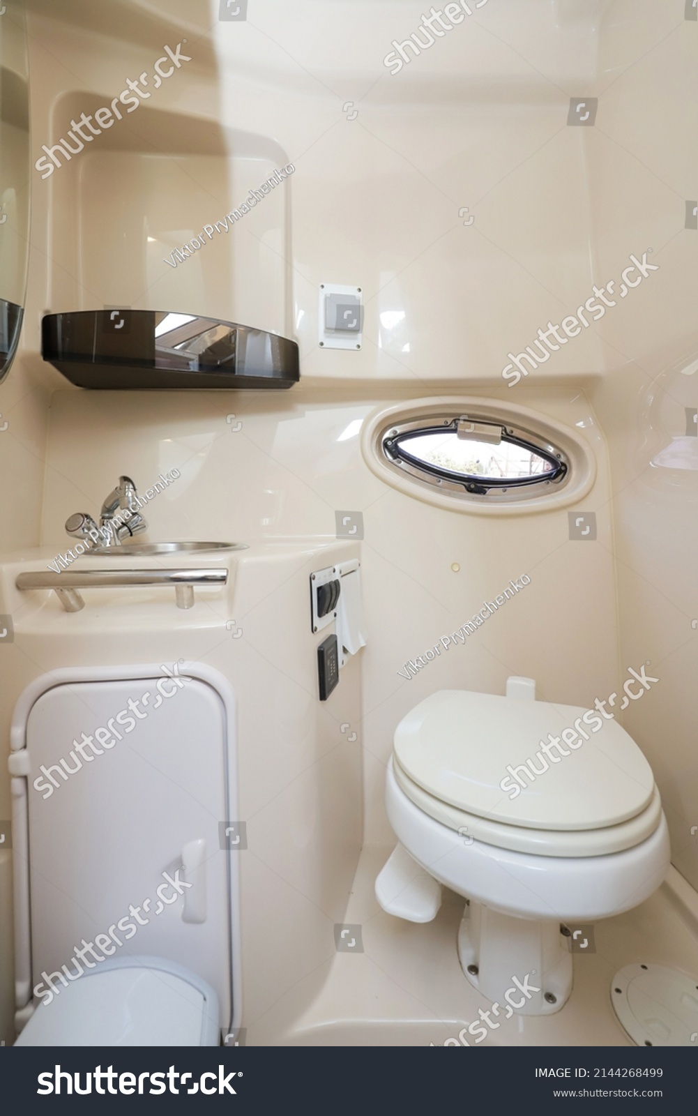 yacht toilette bedienung