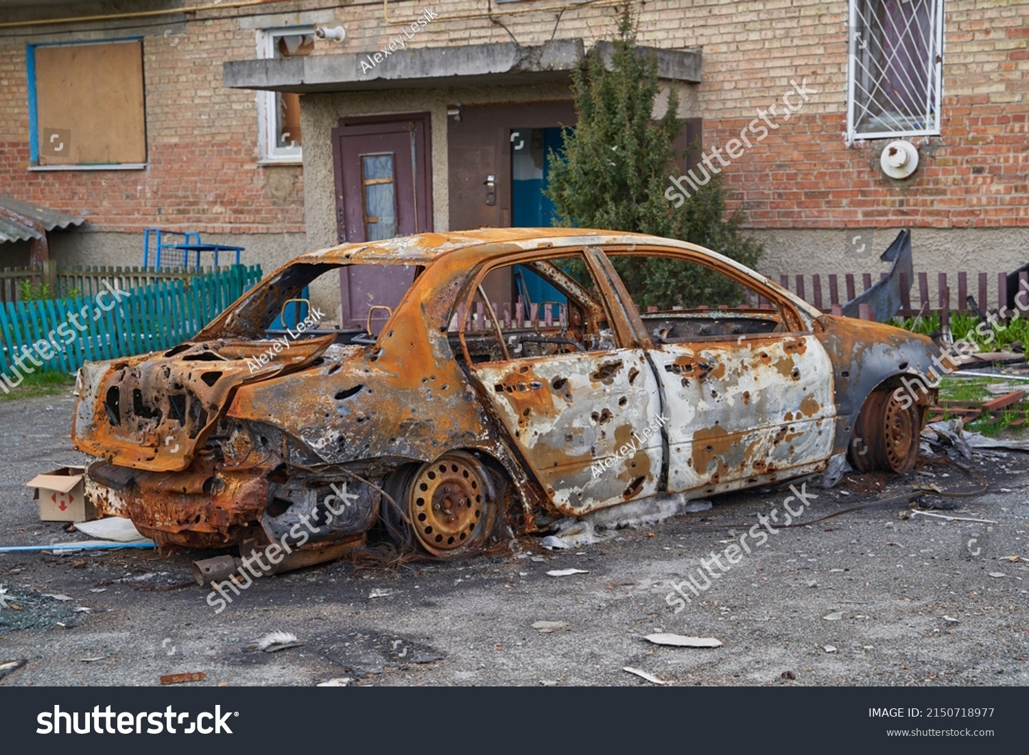 2022 Russian Invasion Ukraine War Torn Stock Photo 2150718977 ...