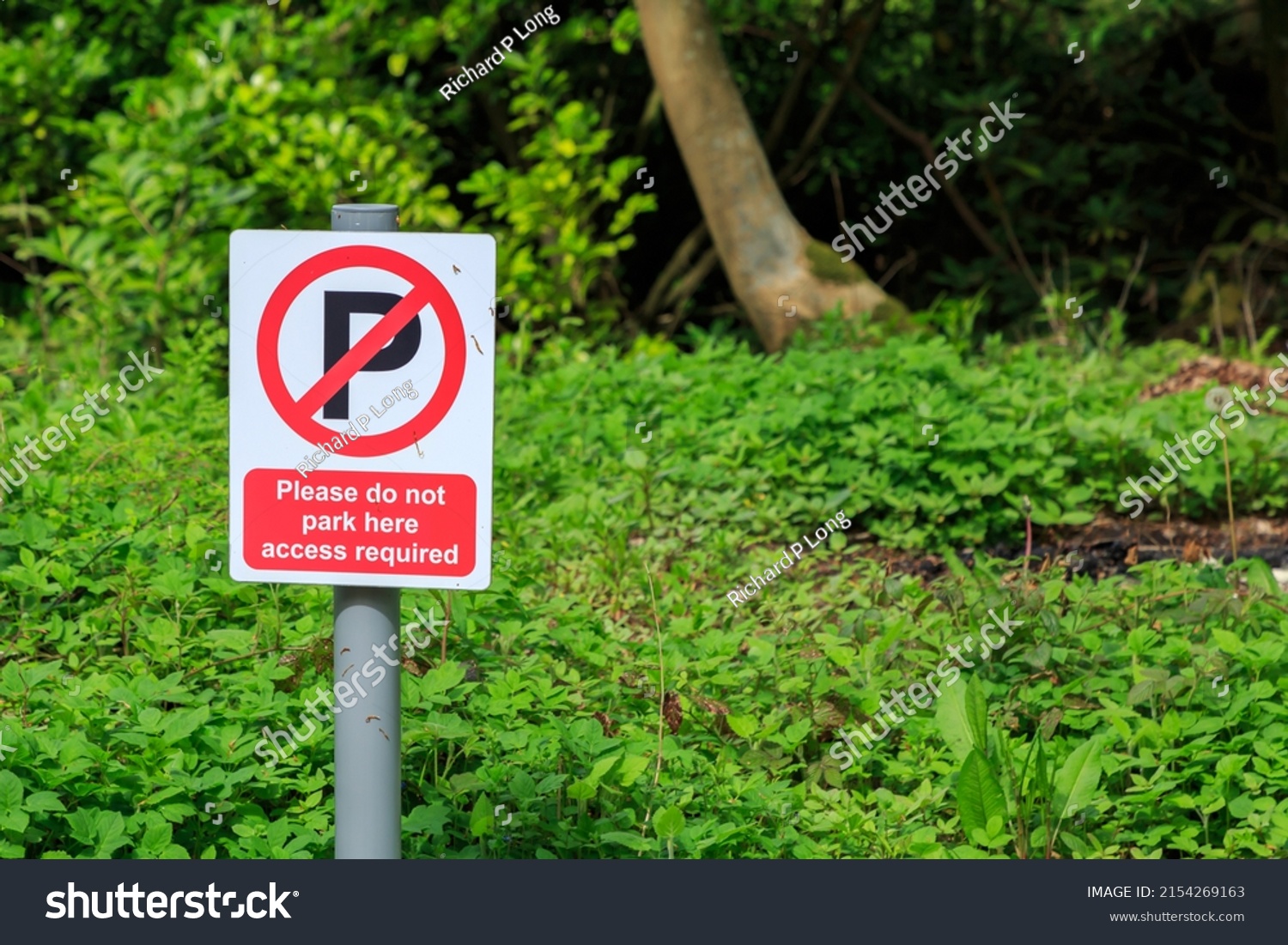 Please Do Not Park Here Access Stock Photo 2154269163 | Shutterstock