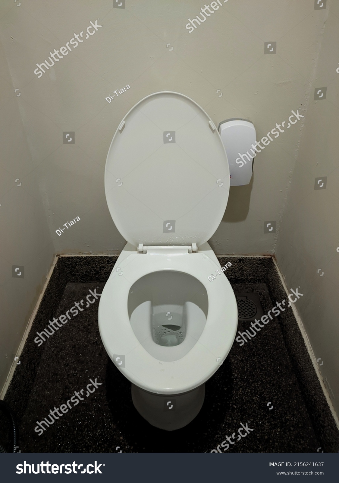 Selective Focus Toilet Bowl Water Tank Stock Photo 2156241637 ...