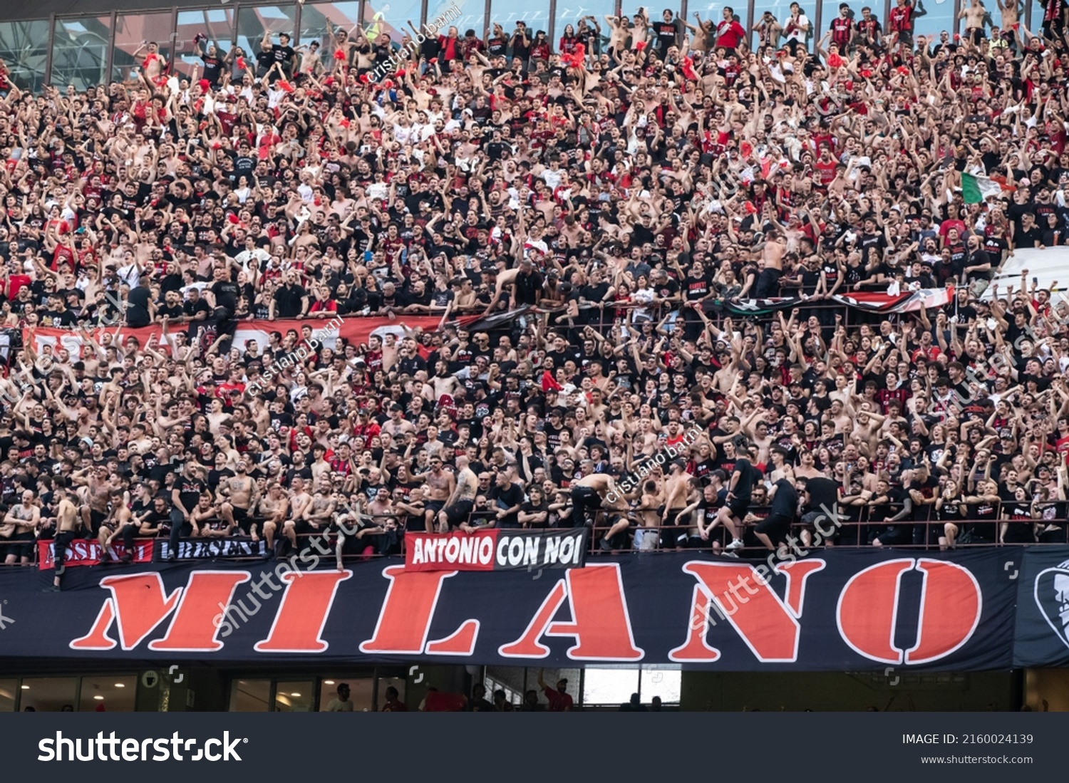 25,120件の「Milan Fans」の画像、写真素材、ベクター画像 | Shutterstock