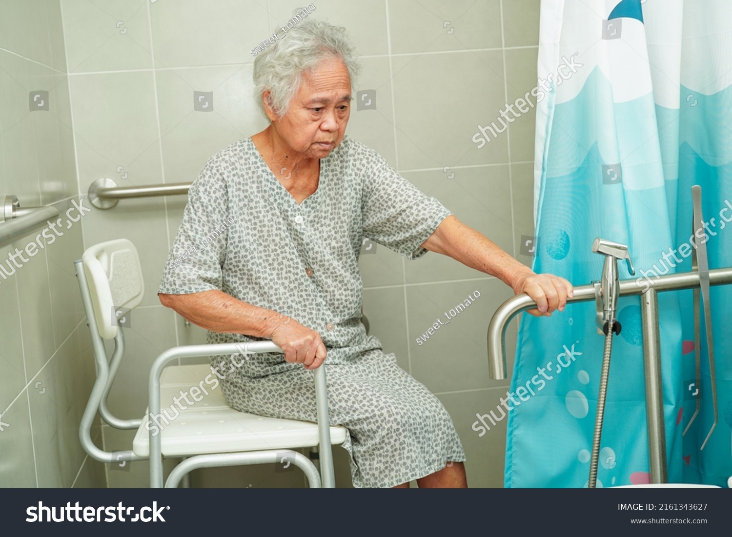 5,244 Old woman on toilet Images, Stock Photos & Vectors | Shutterstock