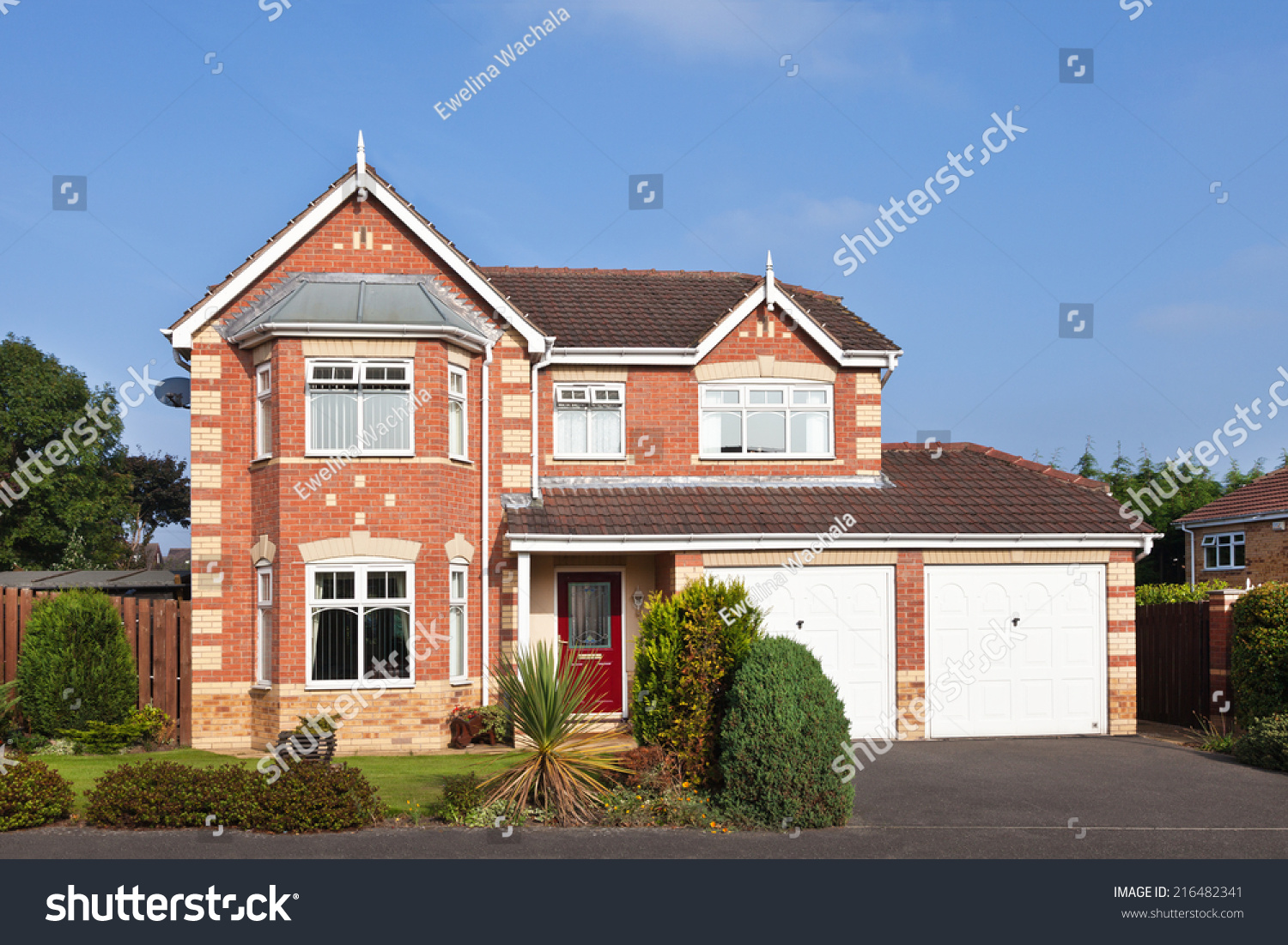 Luxury Detached House Double Garage Stock Photo 216482341 | Shutterstock