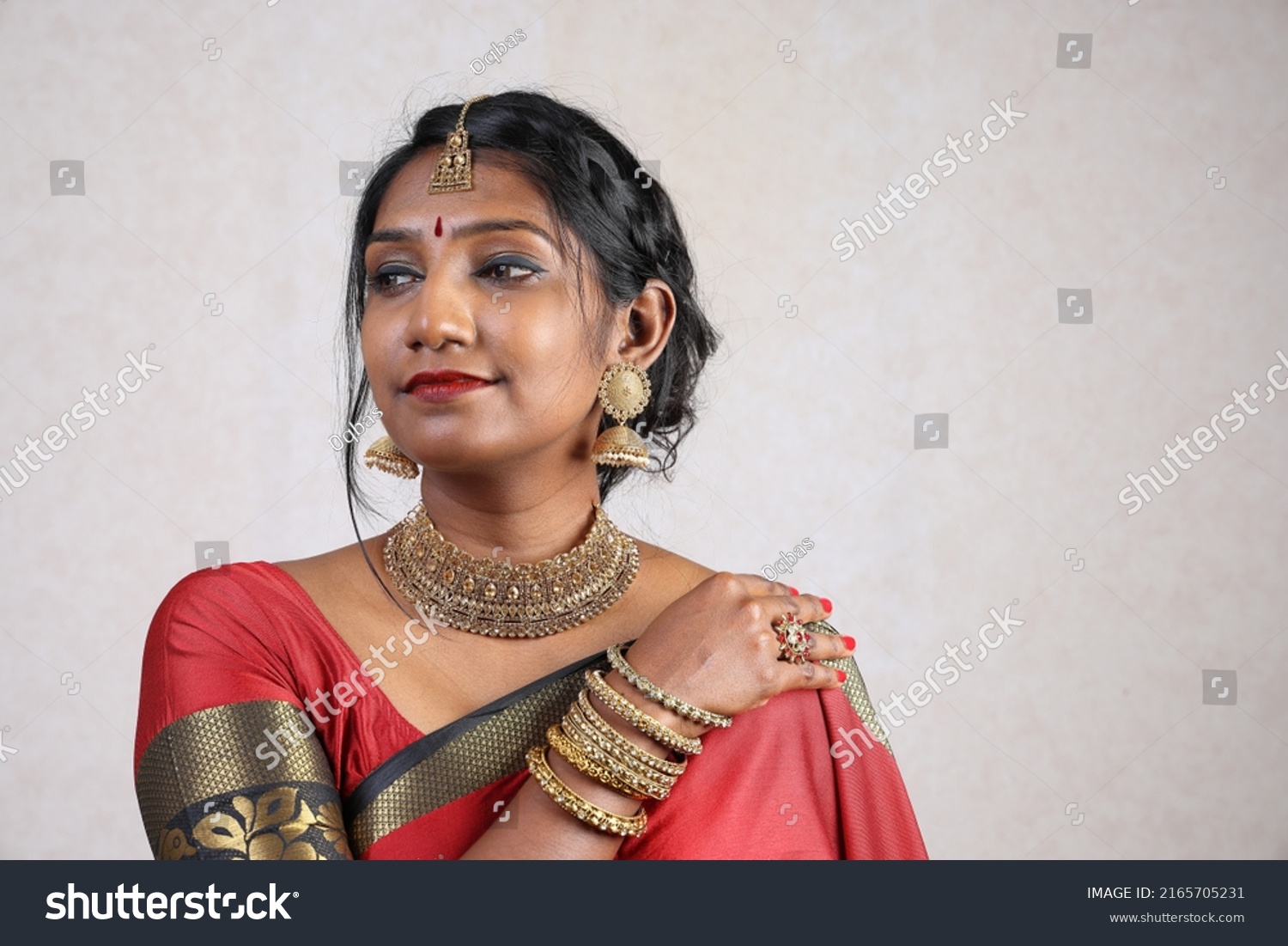 Indian Woman Wearing Red Orange Traditional Stock Photo 2165705231 ...