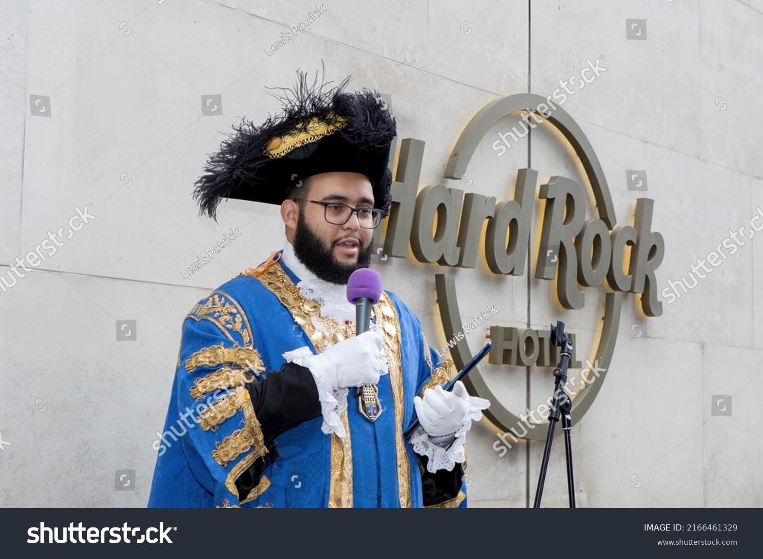 71 Lord Mayor Westminster Shutterstock   Stock Photo Marble Arch London Uk June Th Lord Mayor Of Westminster Cllr Hamza Taouzzale At The Blue 2166461329 