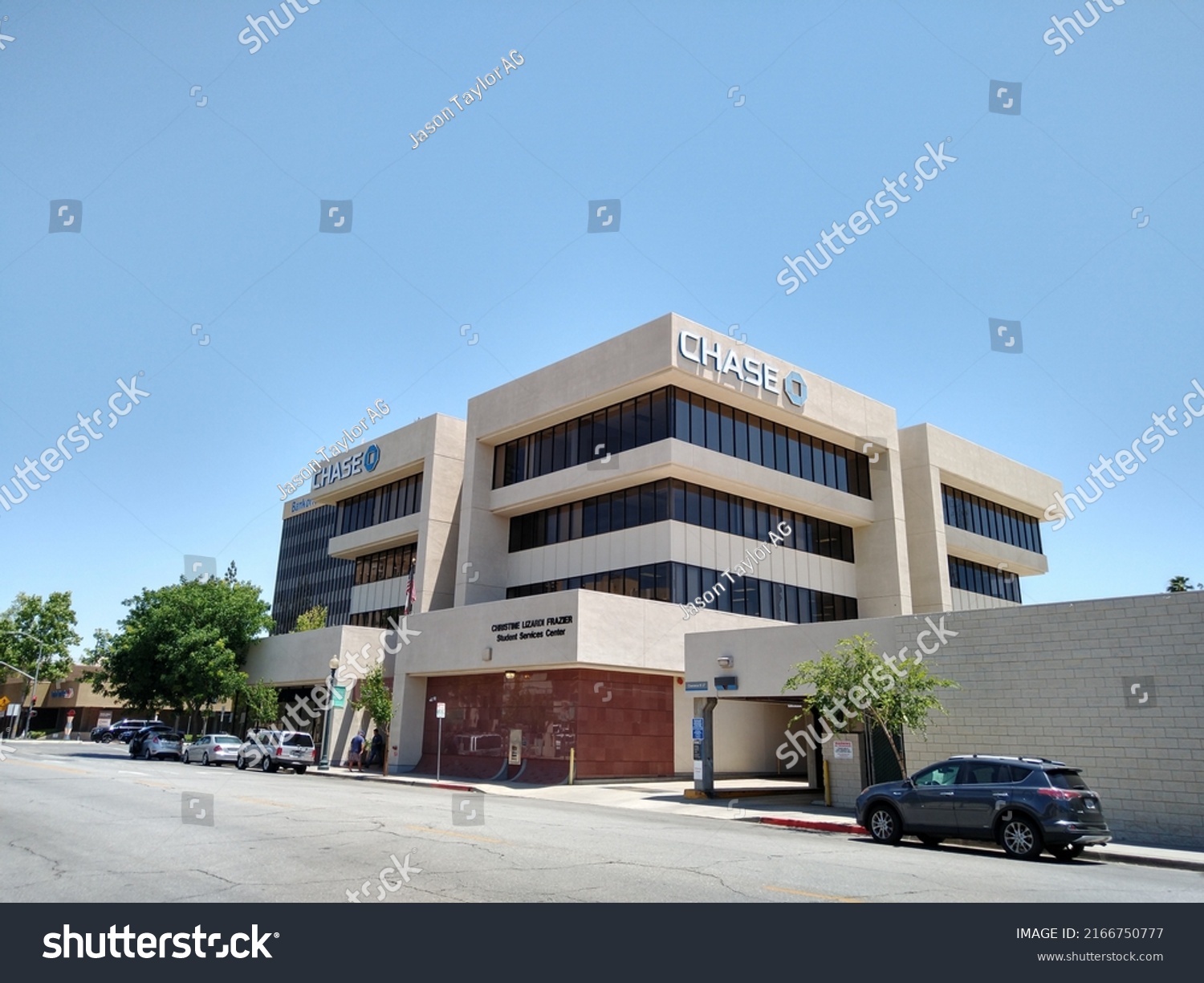 chase bank bakersfield