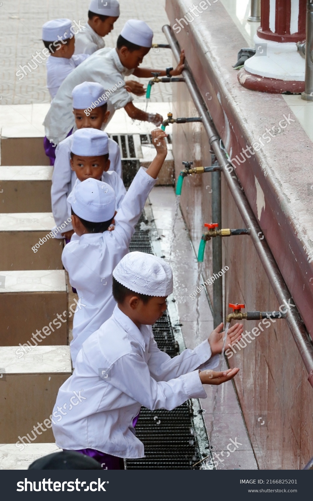 nurunnaim-mosque-ritual-purity-islam-muslim-stock-photo-2166825201