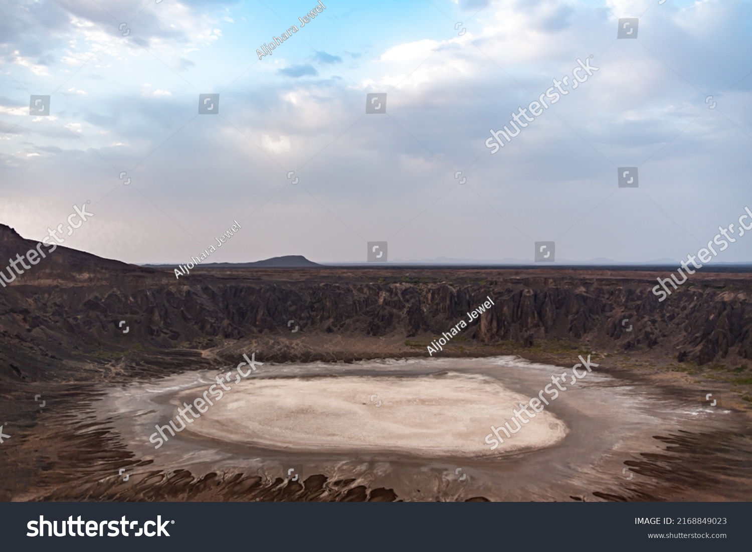 Al Wahbah Crater Hejaz Saudi Arabia Stock Photo 2168849023 | Shutterstock