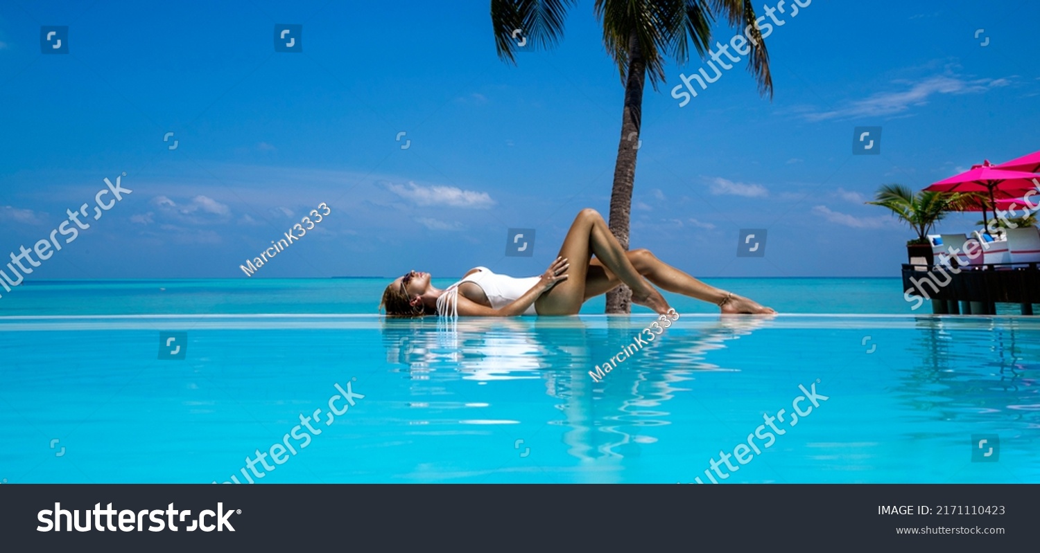 324,839 White Swimsuit Images, Stock Photos & Vectors | Shutterstock