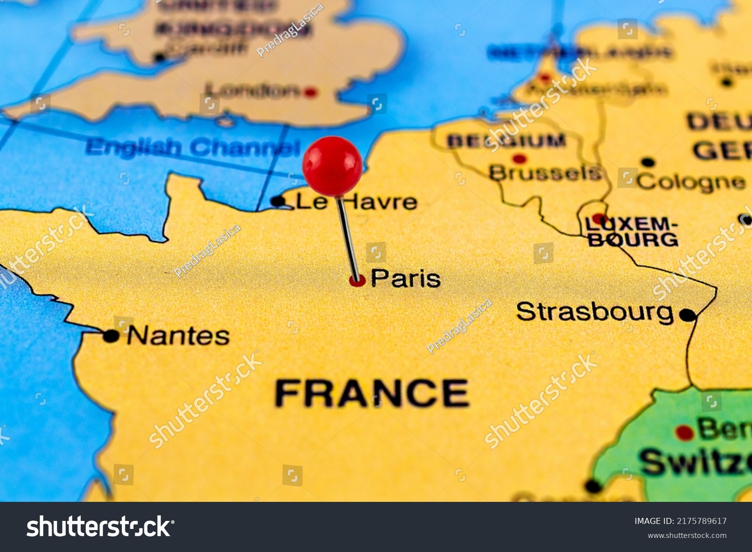 Paris Map Close Paris Map Red Stock Photo 2175789617 | Shutterstock