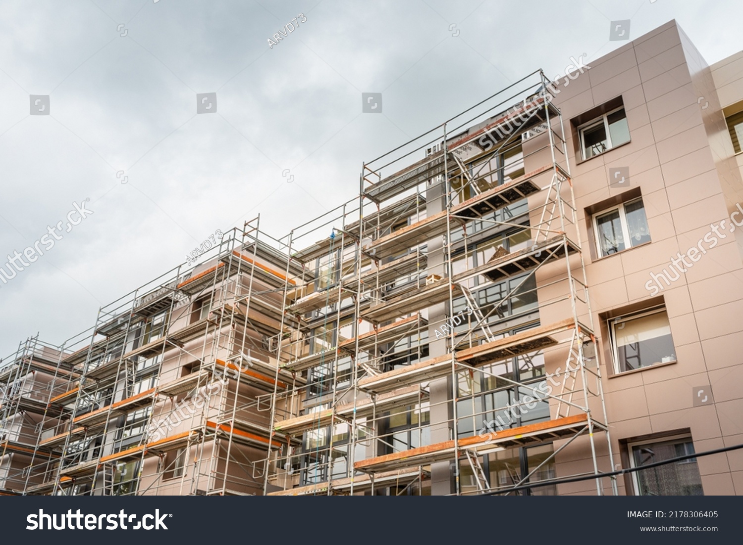 141,548 Scaffolding Building Images, Stock Photos & Vectors | Shutterstock