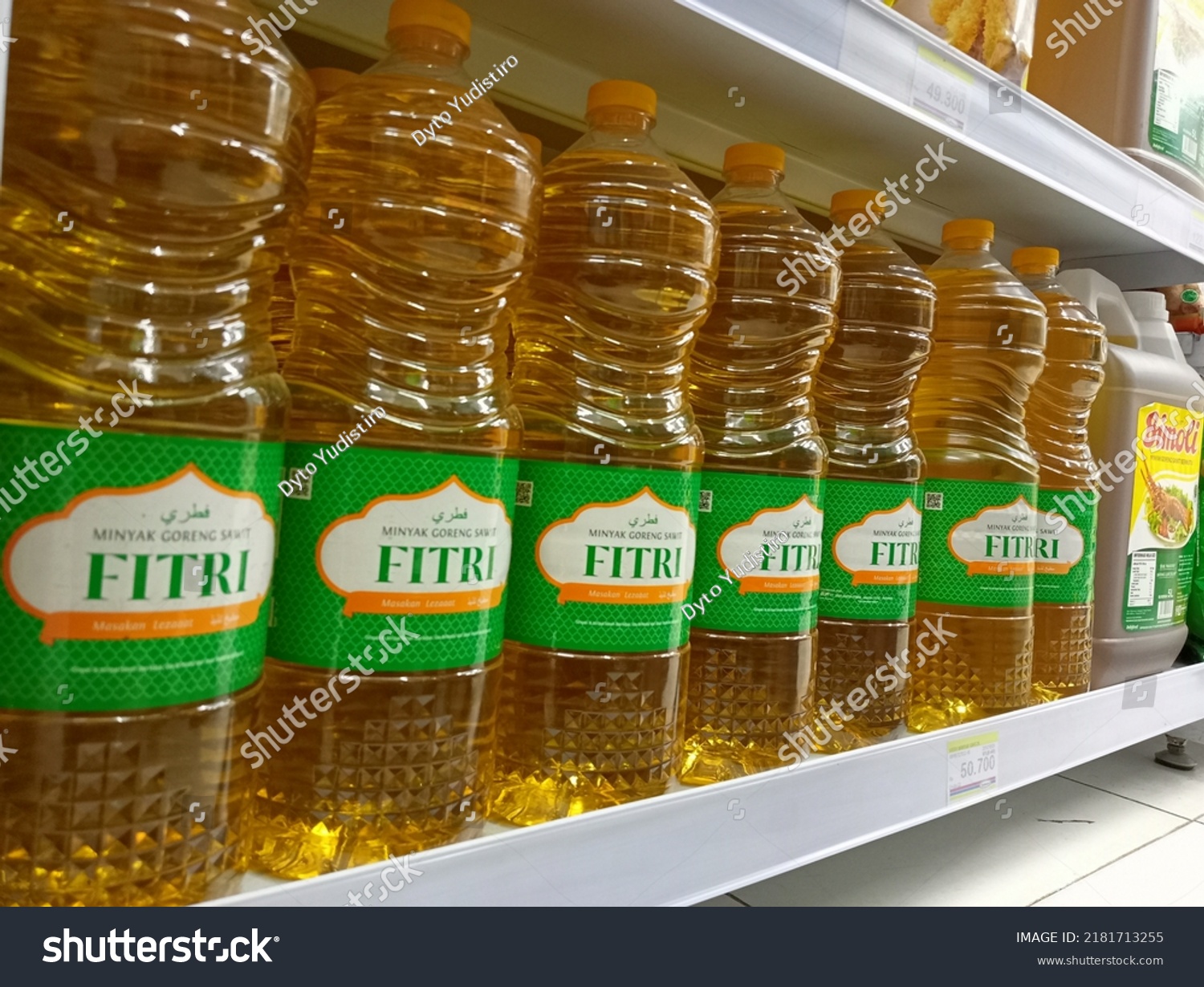 Jakartaindonesiajuly 2022various Brands Cooking Oil On Stock Photo ...