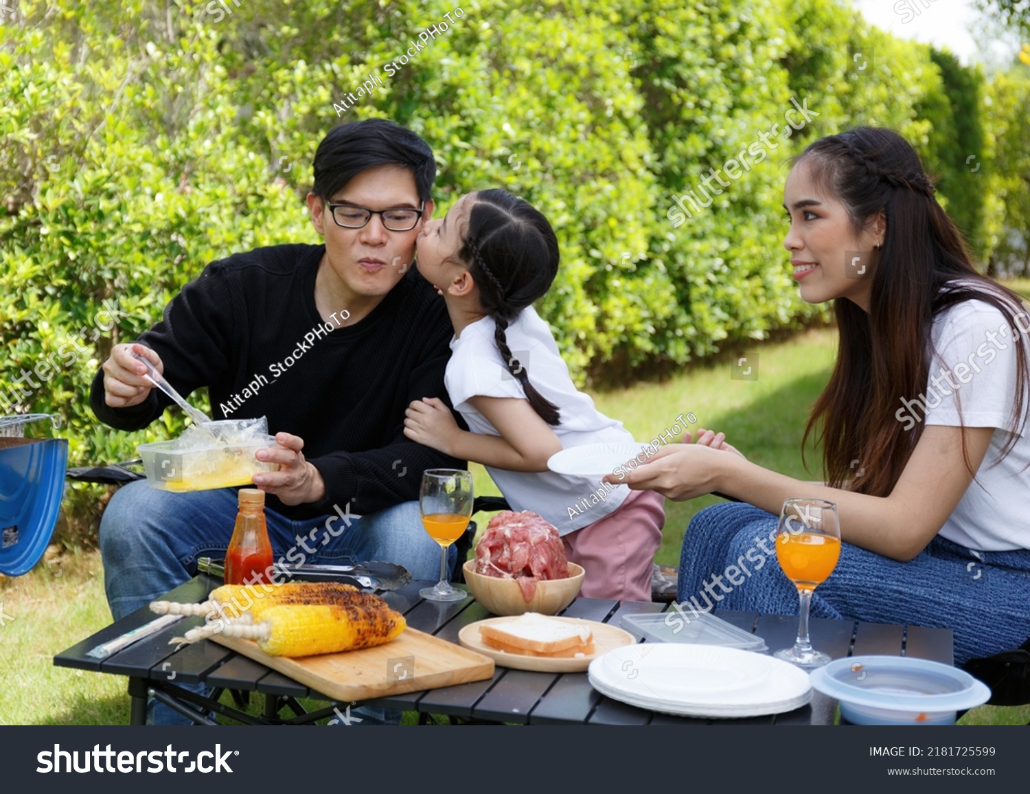 Asian Family Happy Bright Cute Daughter Stock Photo 2181725599 ...