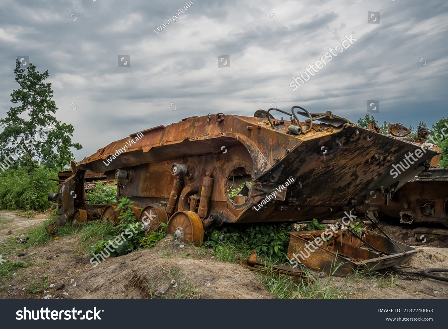 Broken Russian Tank Military Crisis Military Stock Photo 2182240063 ...