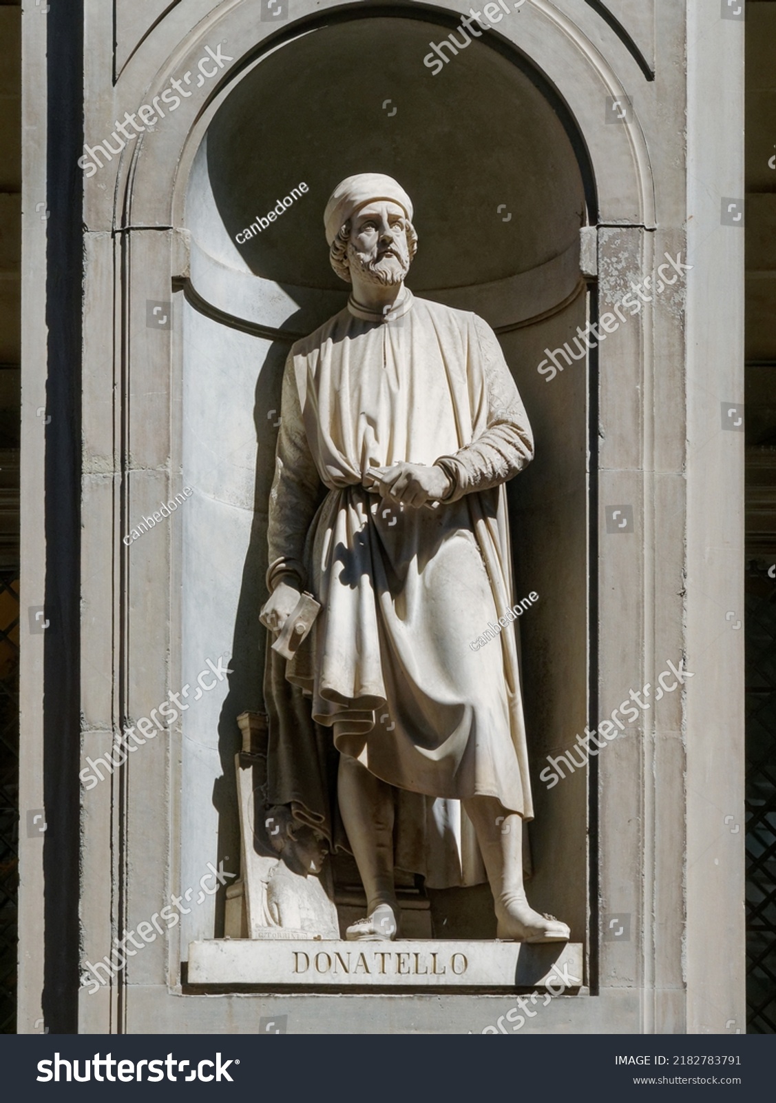 Statue Leonardo Da Vinci Outside Uffizi Stock Photo 2182783791 ...