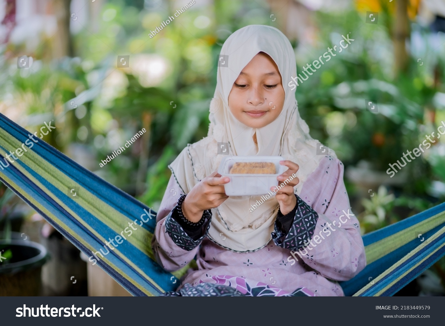 Islamic Girl Eating Snacks House Stock Photo 2183449579 | Shutterstock