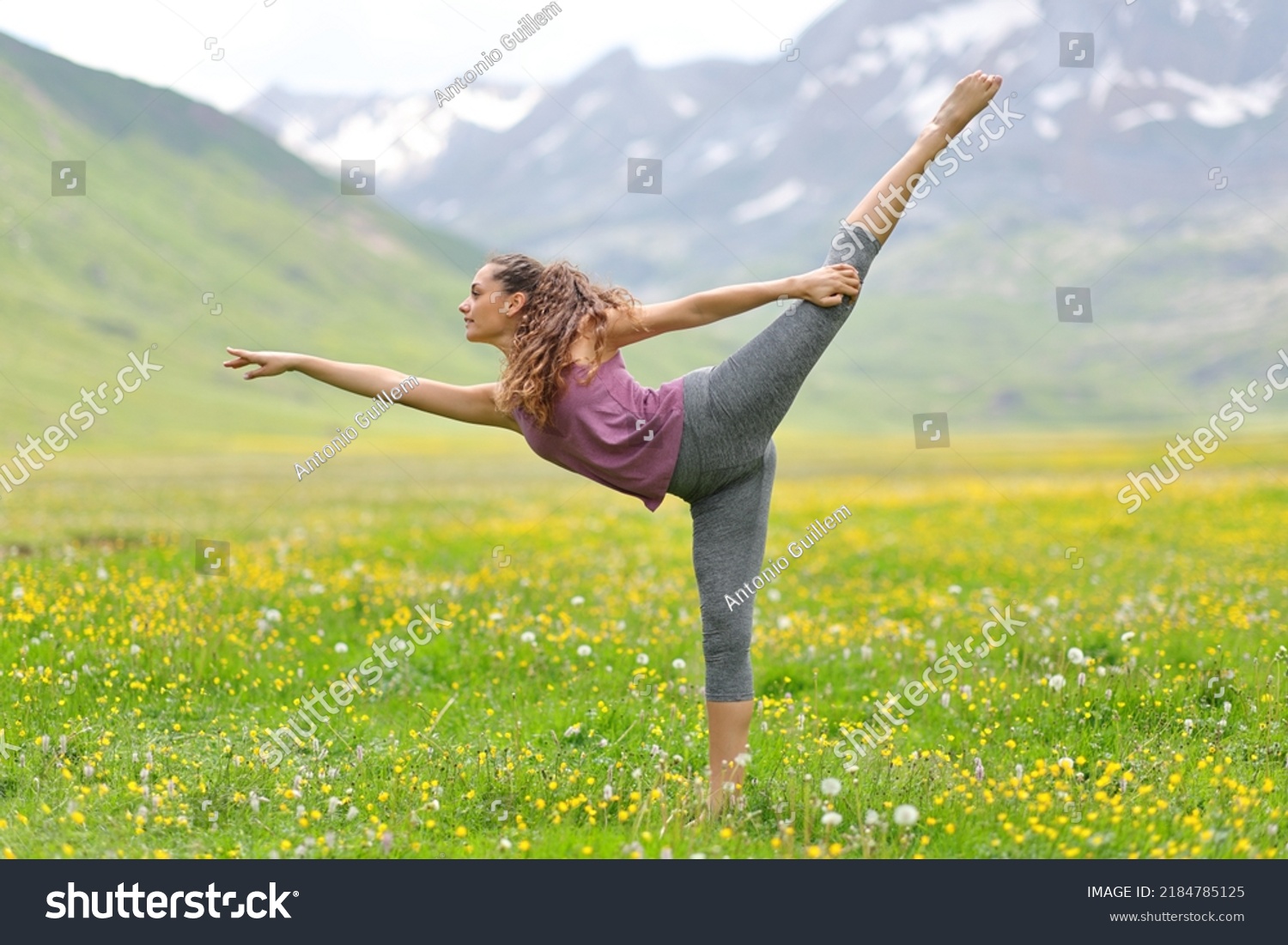 Full Body Portrait Woman Dancing Ballet Stock Photo 2184785125 ...