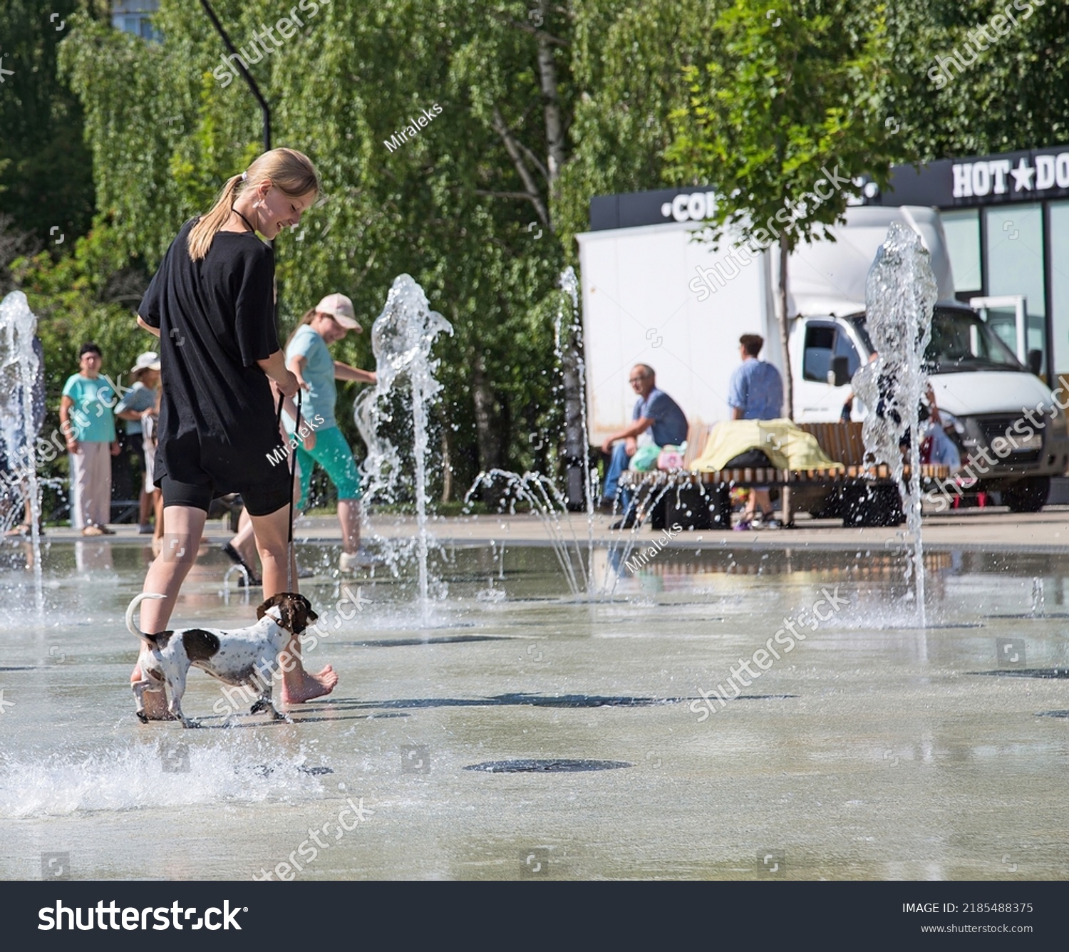 https://image.shutterstock.com/shutterstock/photos/2185488375/display_1500/stock-photo-izhevsk-ru-july-a-young-blonde-girl-in-a-black-long-t-shirt-and-short-tights-runs-2185488375.jpg