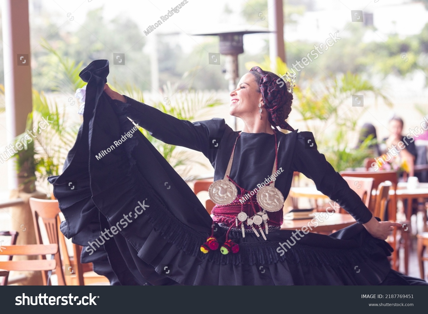 Marinera Traditional Peruvian Dance Dancers Perform Stock Photo 2187769451 Shutterstock