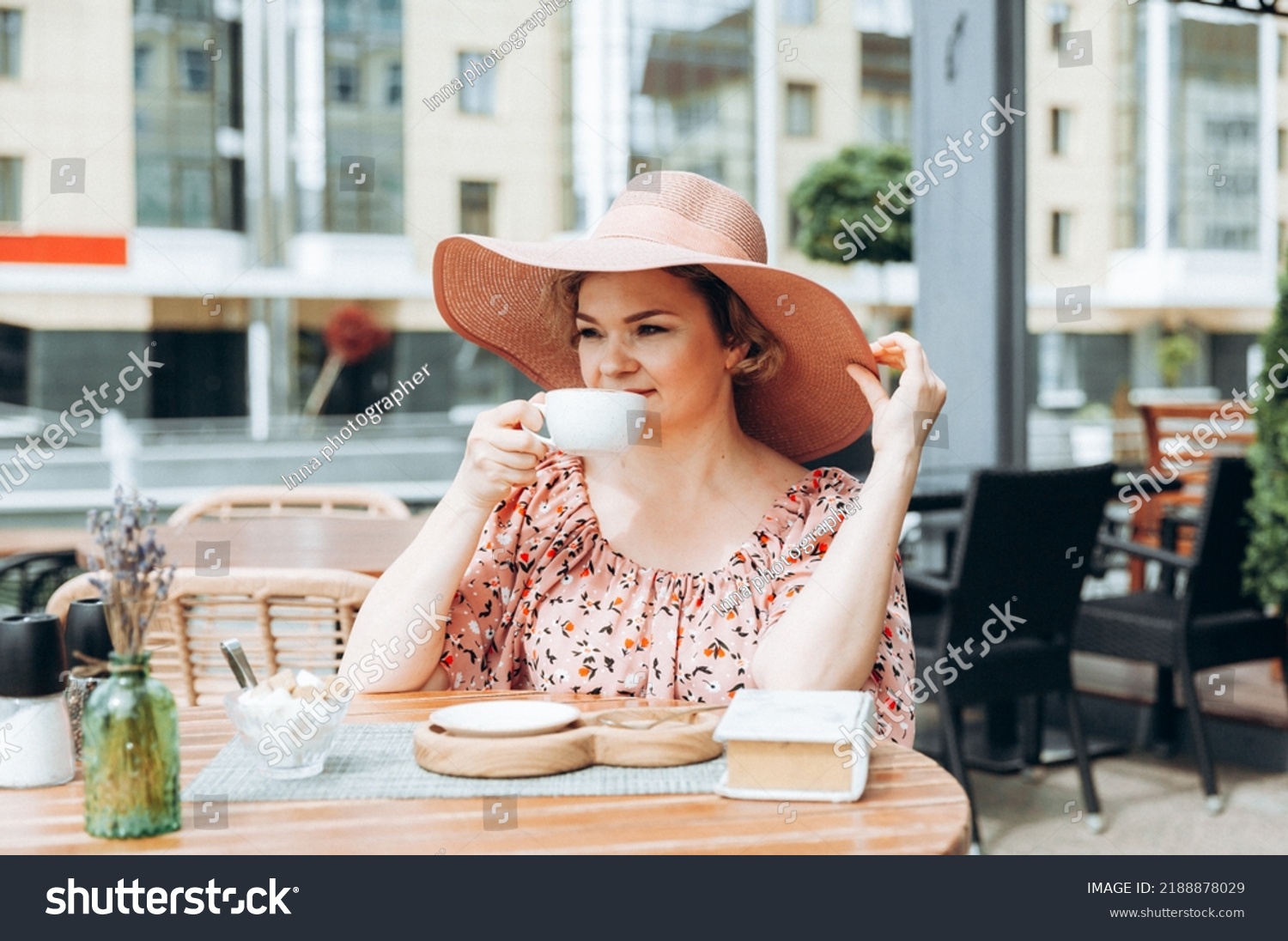 Outdoor Fashion Portrait Stunning Woman Sitting Stock Photo 2188878029 ...