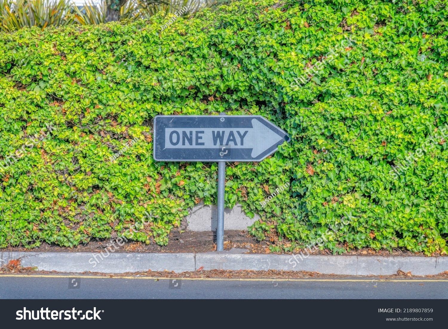 One Way Sign Pointing Right Against Stock Photo 2189807859 | Shutterstock