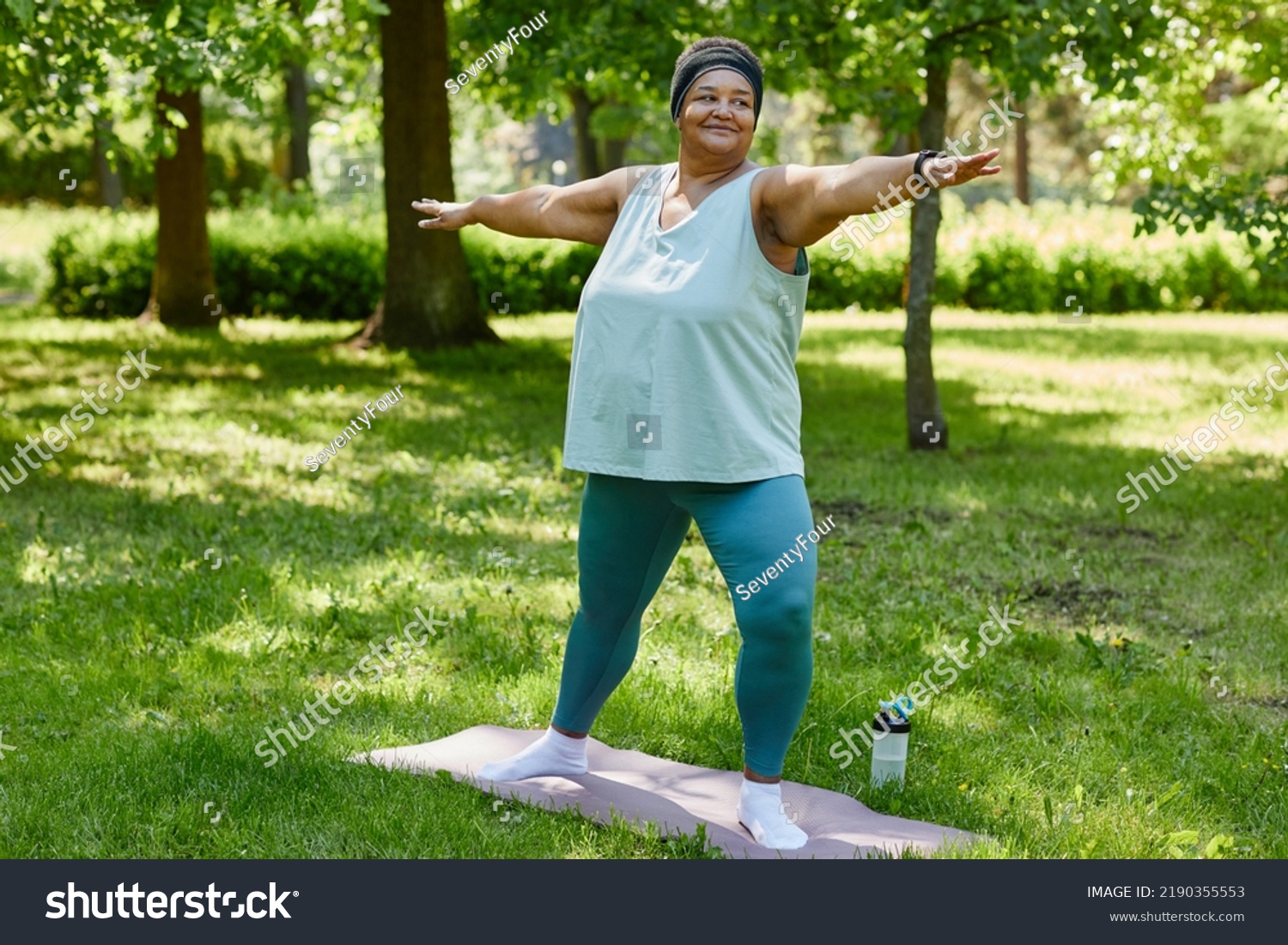 Full Length Portrait Overweight Black Woman Stock Photo 2190355553 ...