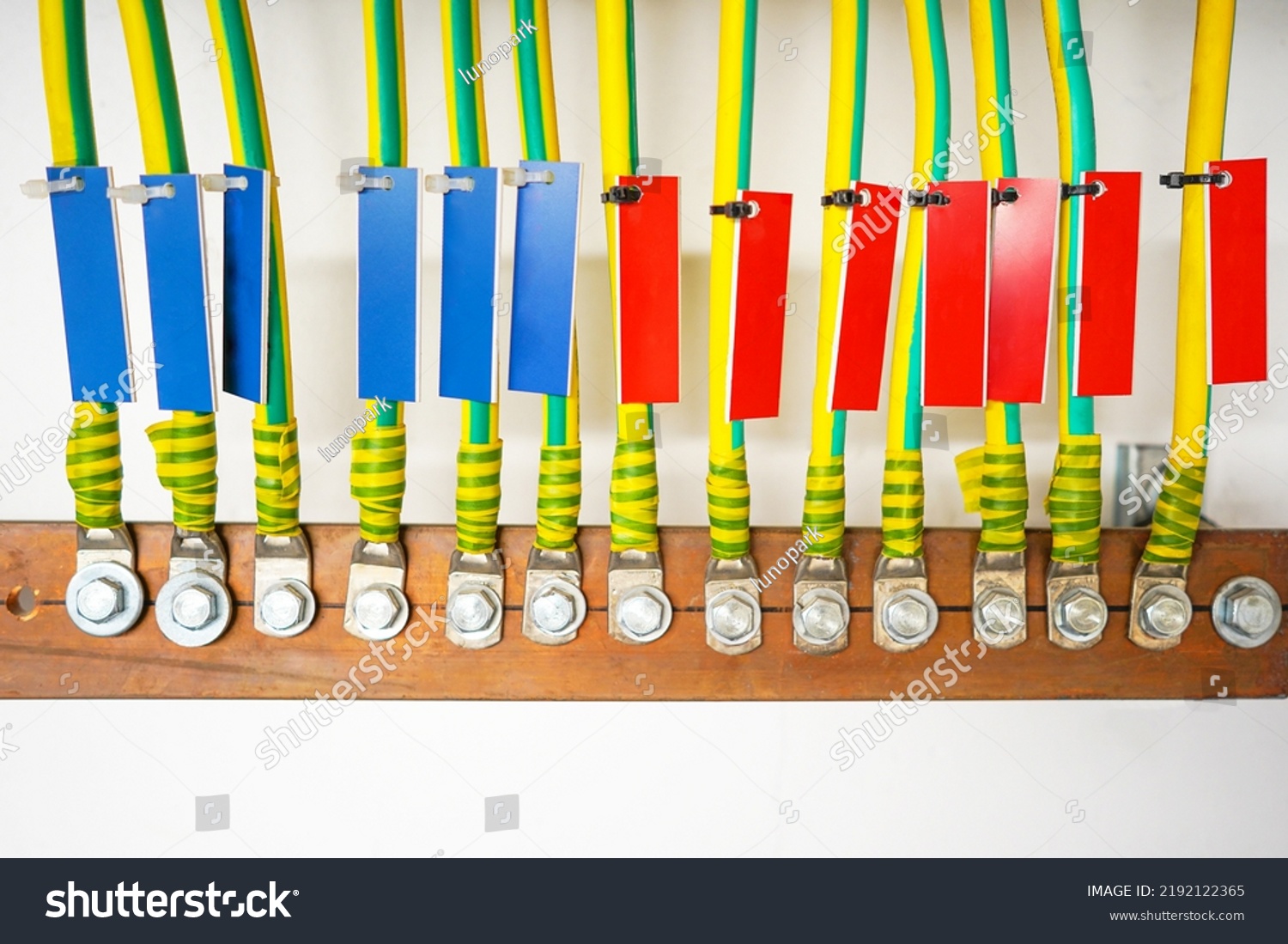 Electrical High Voltage Ground Copper Cables Stock Photo 2192122365 ...