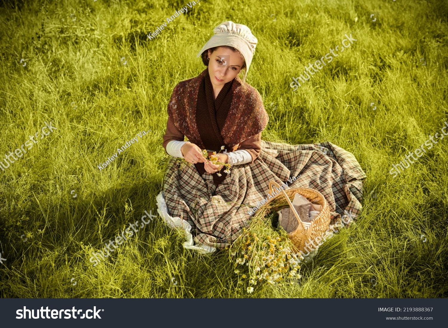 Scottish Girl 18th Century Medieval Rural Stock Photo 2193888367 ...