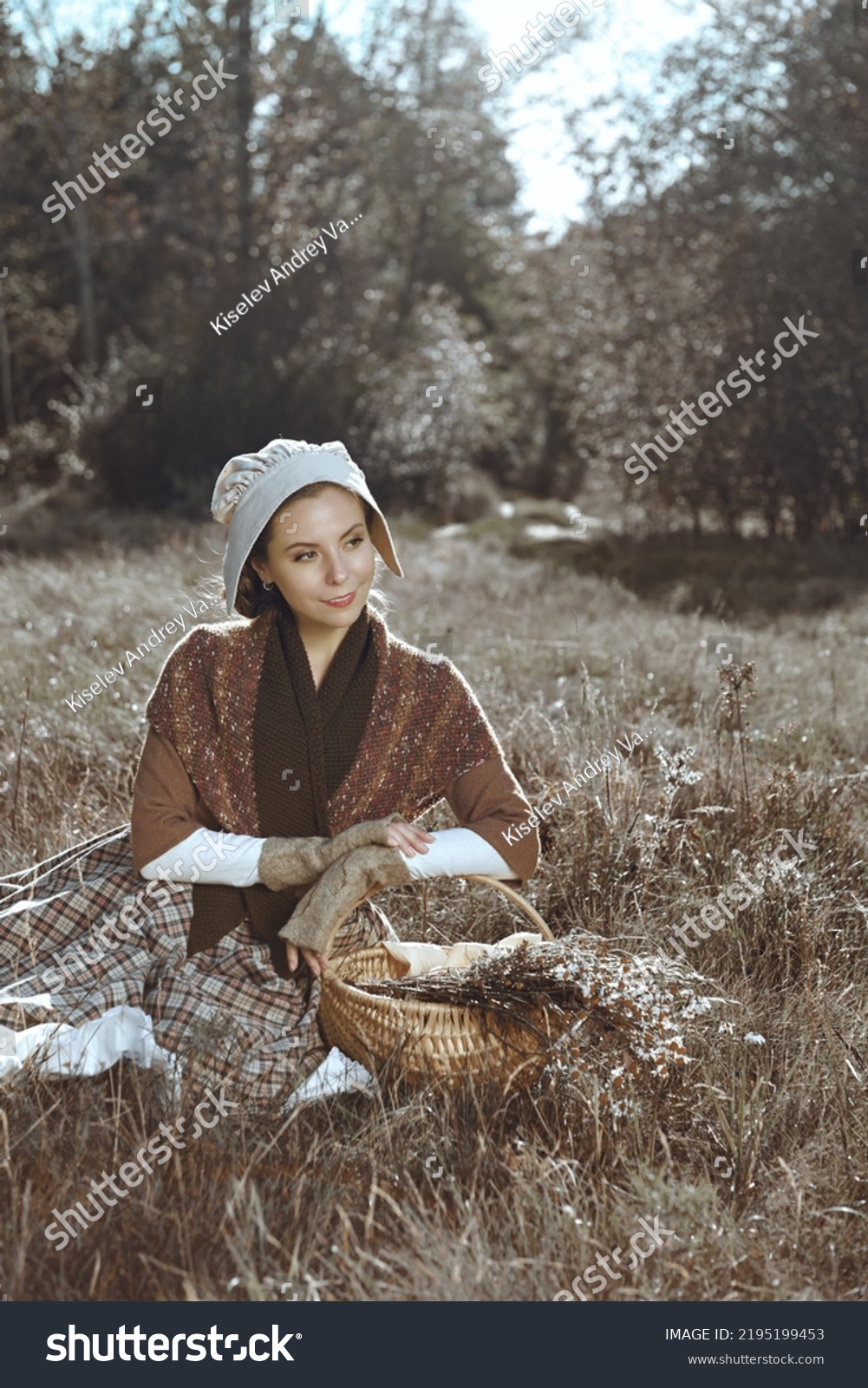 Scottish Girl 18th Century Medieval Rural Stock Photo 2195199453 ...