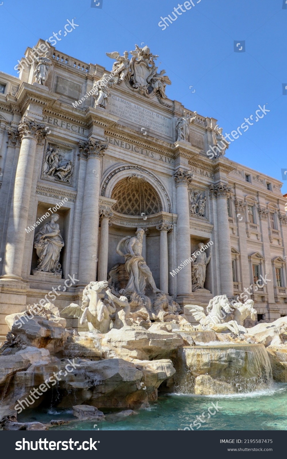 Trevi Fountain Largest Famous Fountains Rome Stock Photo 2195587475 ...