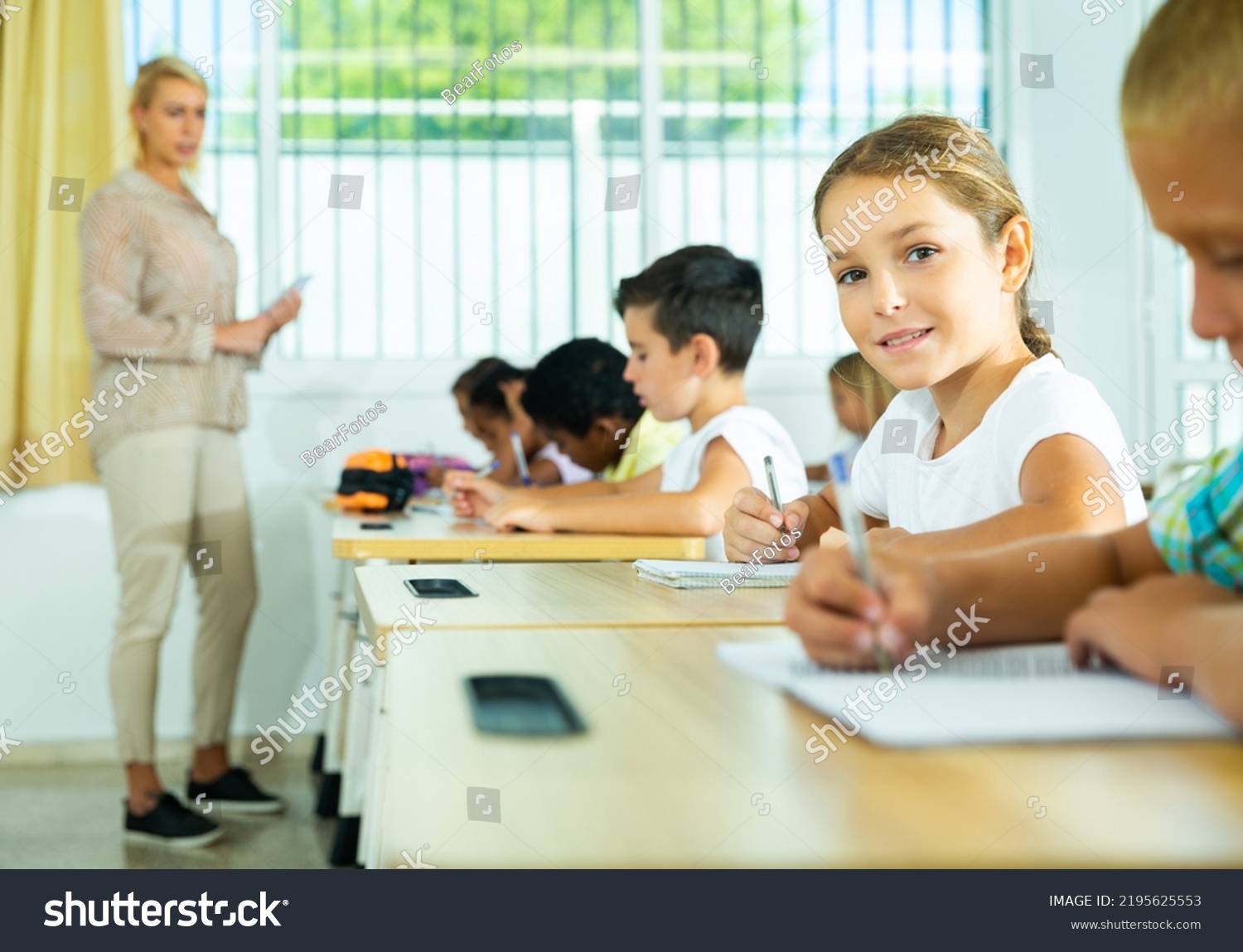 Side View Group Primary School Students Stock Photo 2195625553 ...