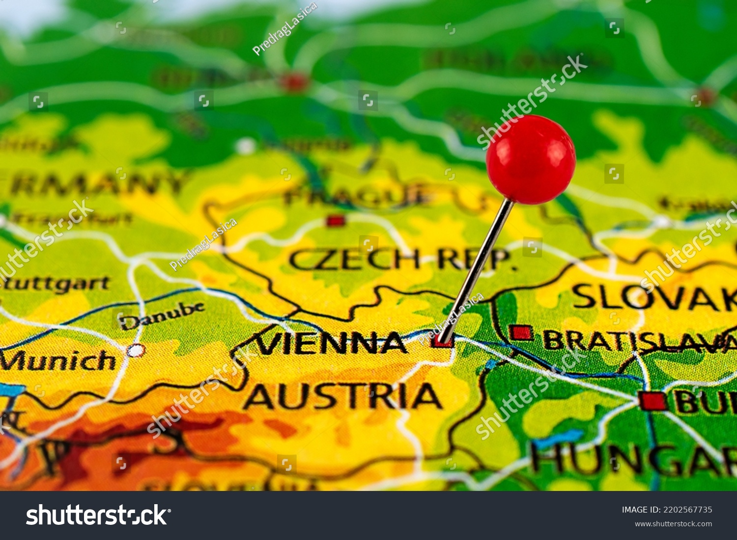 Vienna Map Close Vienna Map Red Stock Photo 2202567735 | Shutterstock