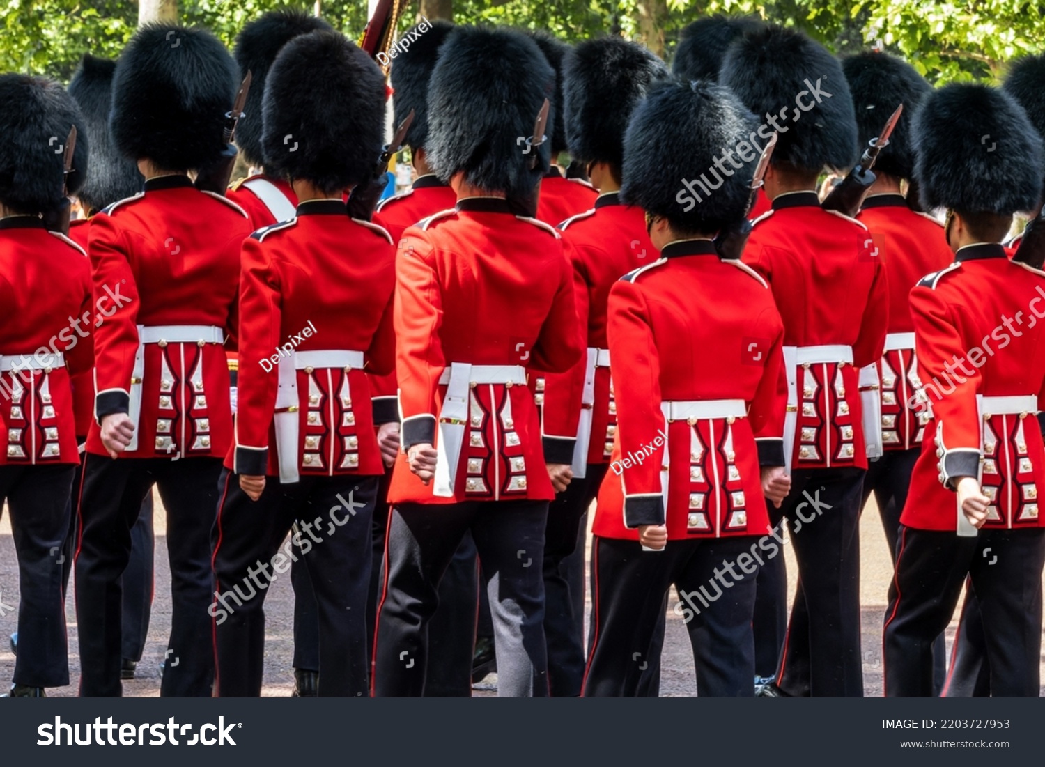 Queen Royal British Guards Red Uniforms Stock Photo 2203727953 ...