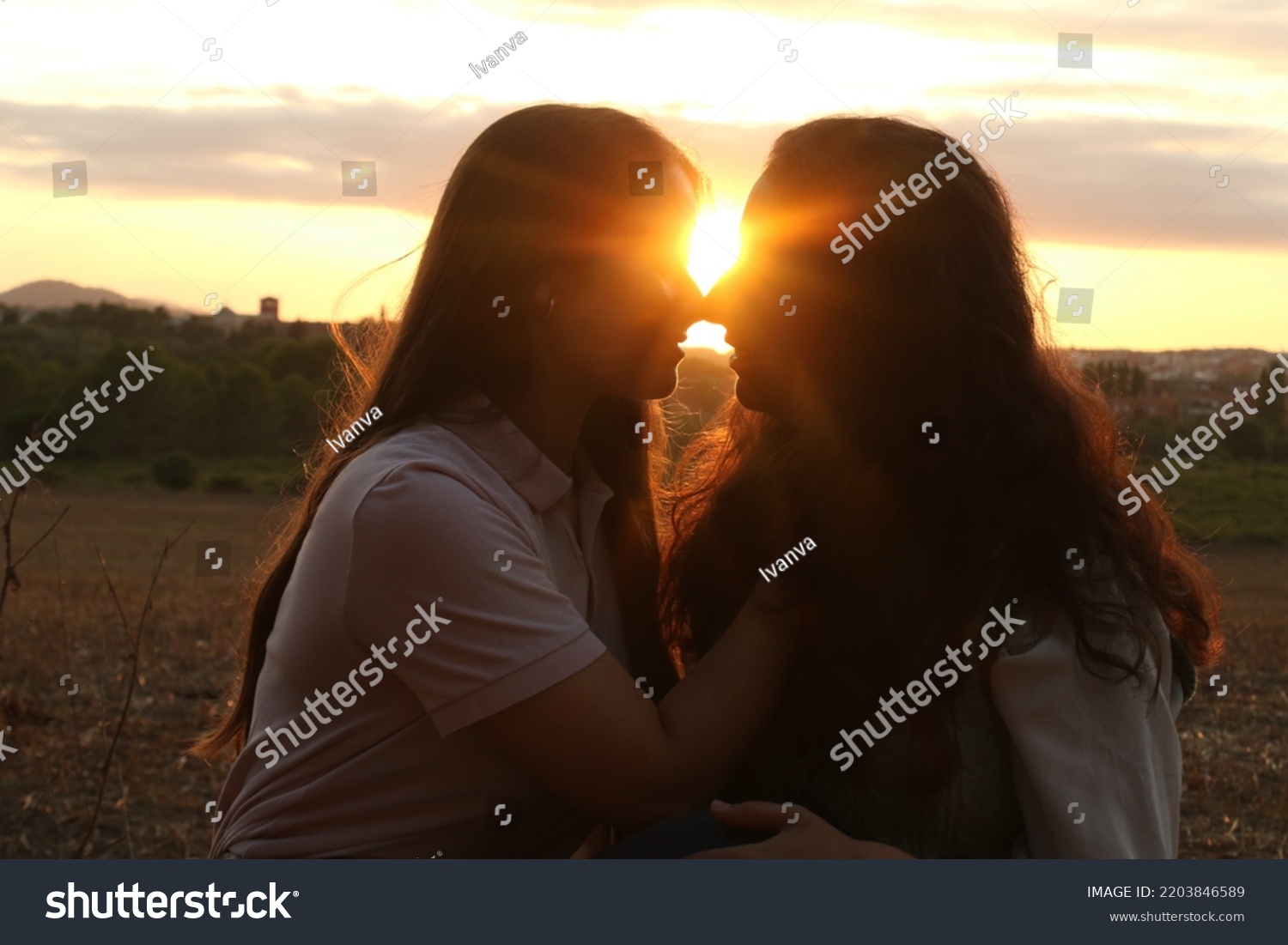 Lesbian Kissing Asian