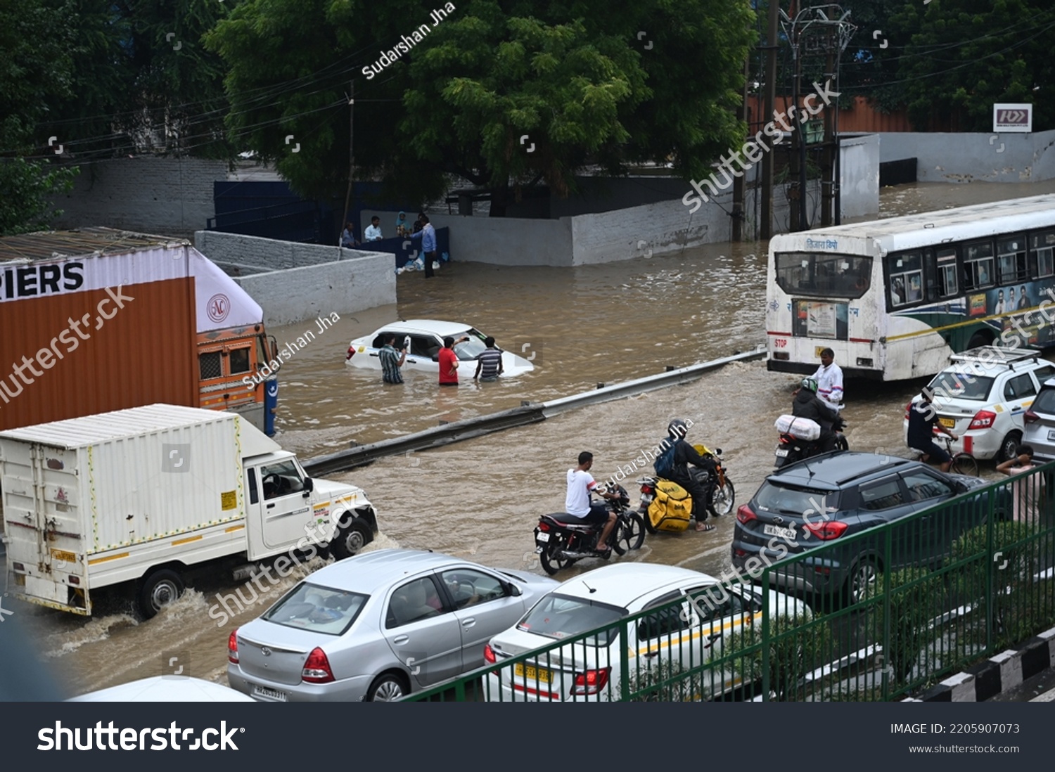 Vehicles Submerged Water On Delhijaipur Expressway Stock Photo ...