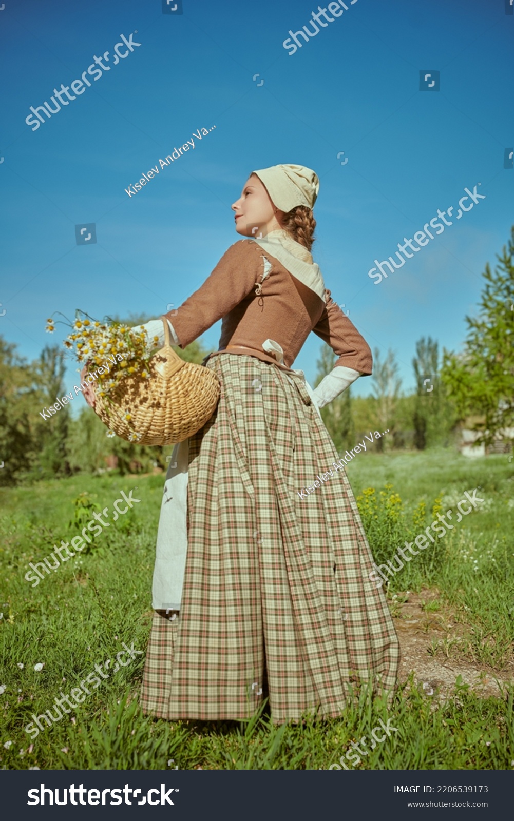 Rural Scottish Girl 18th Century Costume Stock Photo 2206539173 ...