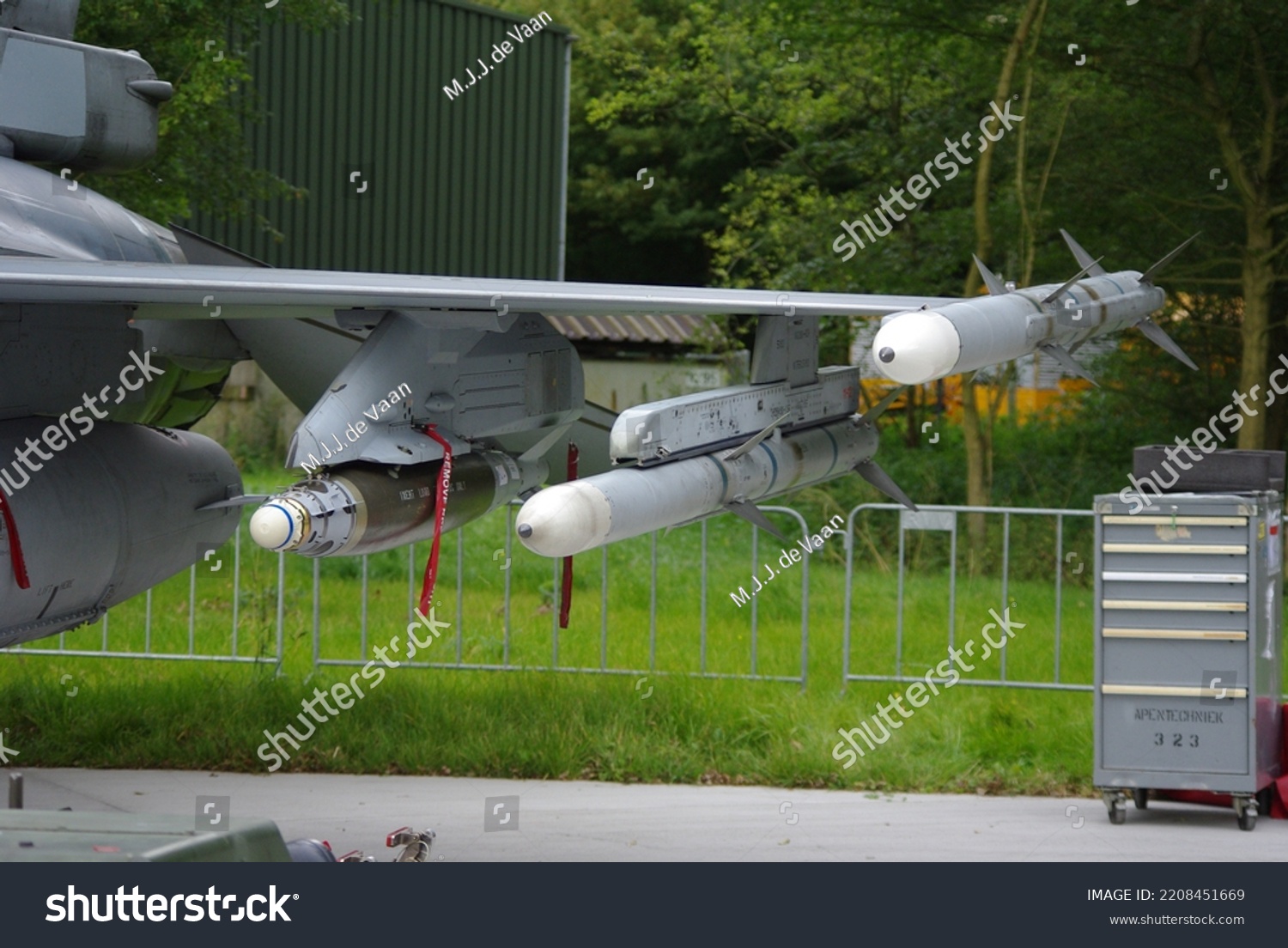 Mk82 Joint Direct Attack Munition Jdam Stock Photo 2208451669 ...