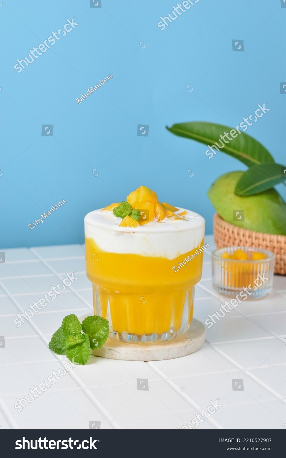 King Mango Thai Mango Juice Drink Stock Photo 2210527987 | Shutterstock