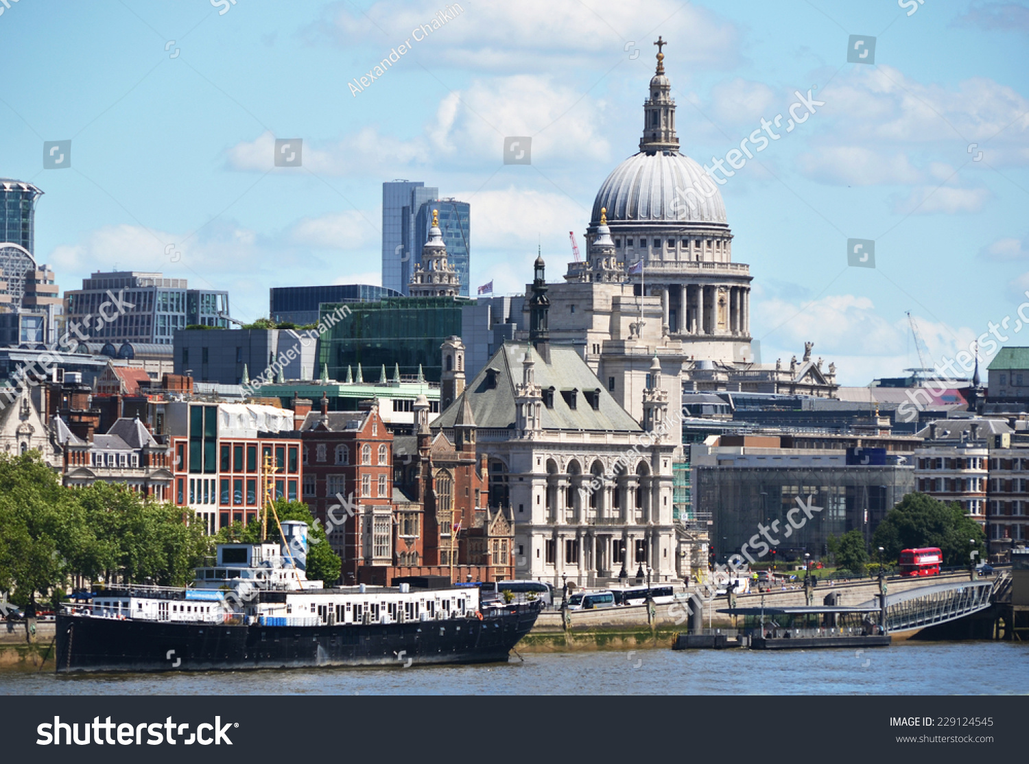 6,483 London Clear Sky Images, Stock Photos & Vectors | Shutterstock