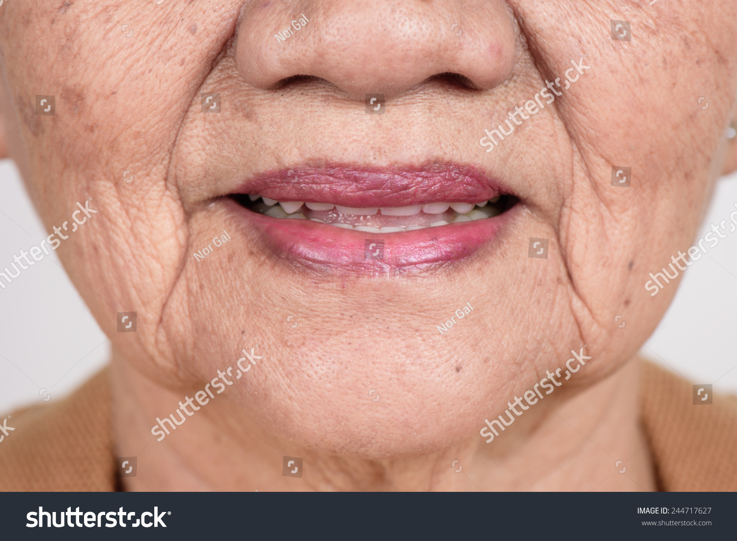 Old woman mouth: стоковые изображения в HD и миллионы других стоковых фотог...