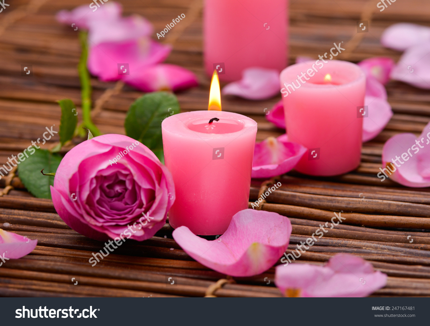 Свеча розовая