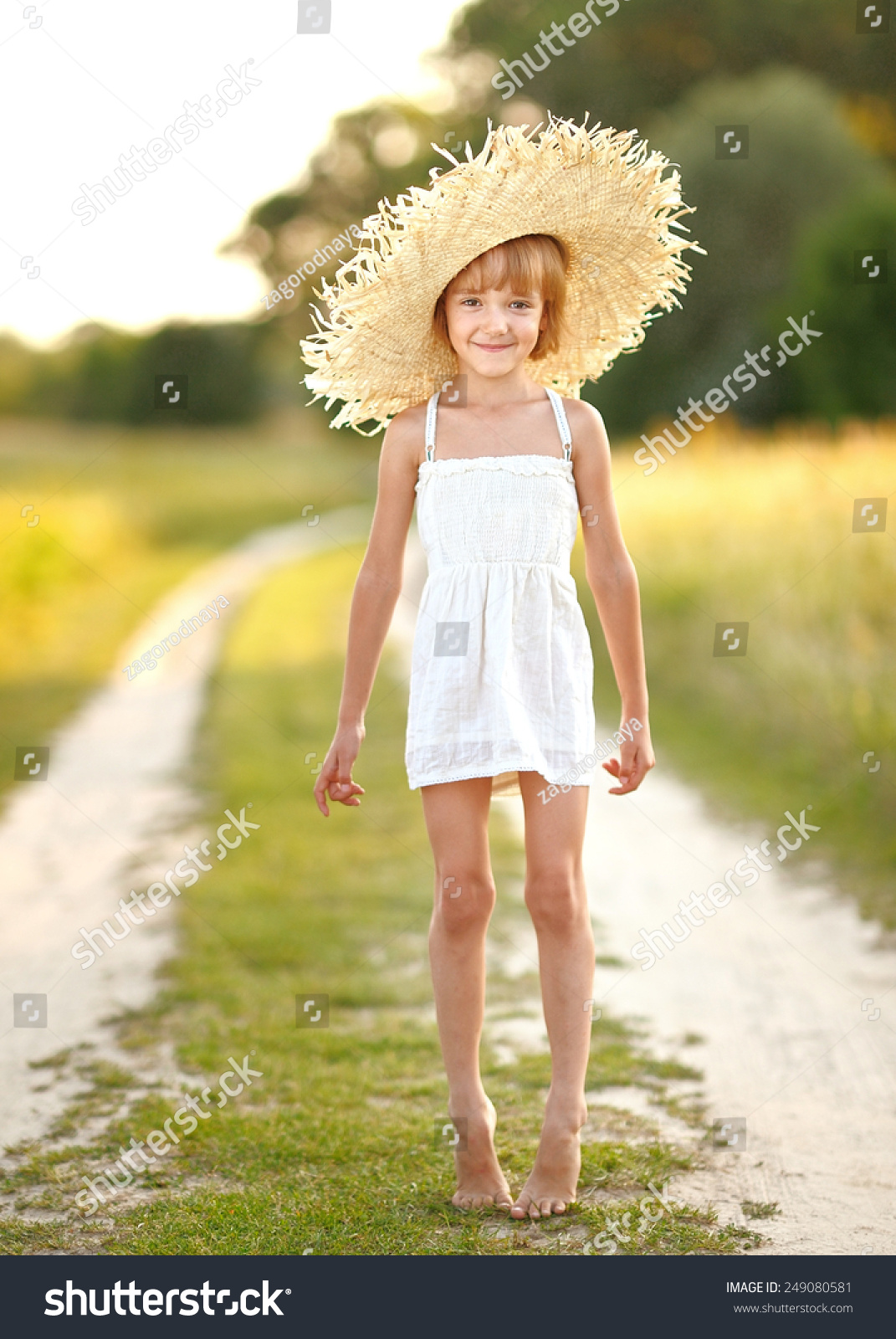 Portrait Little Girl Outdoors Summer Stock Photo 249080581 | Shutterstock