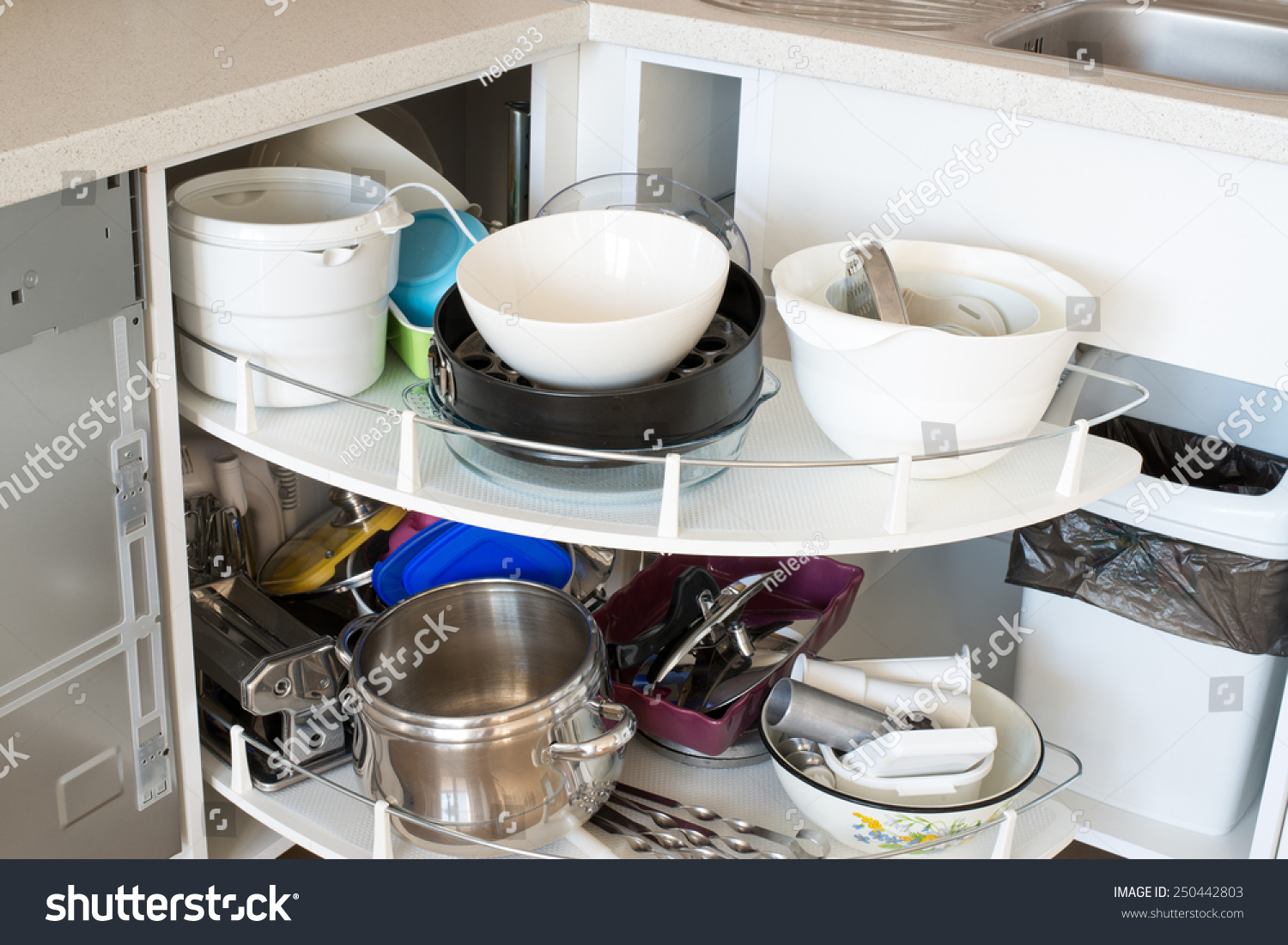 почистить кухонные шкафчики от жира